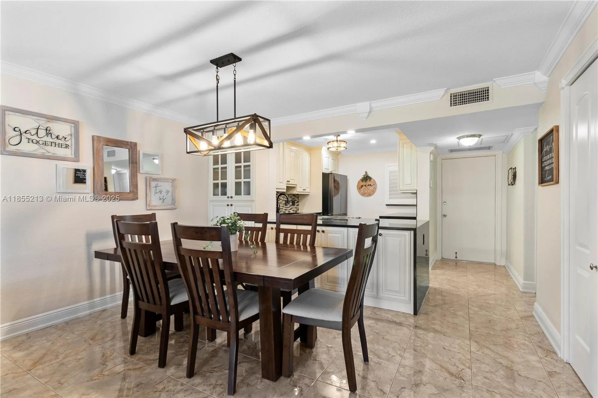 Property Slideshow image 8 of 25 | 329 se 3rd st 105t, Hallandale Beach, FL, 33009