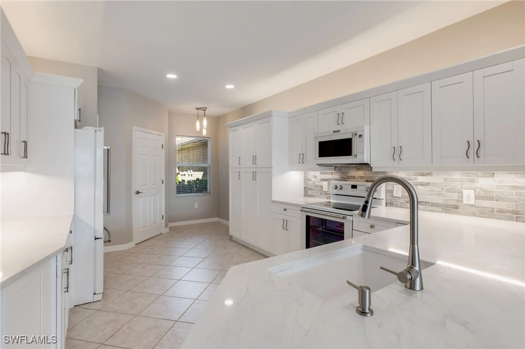 Property Slideshow image 6 of 28 | 20031 seagrove st 1403, Estero, FL, 33928