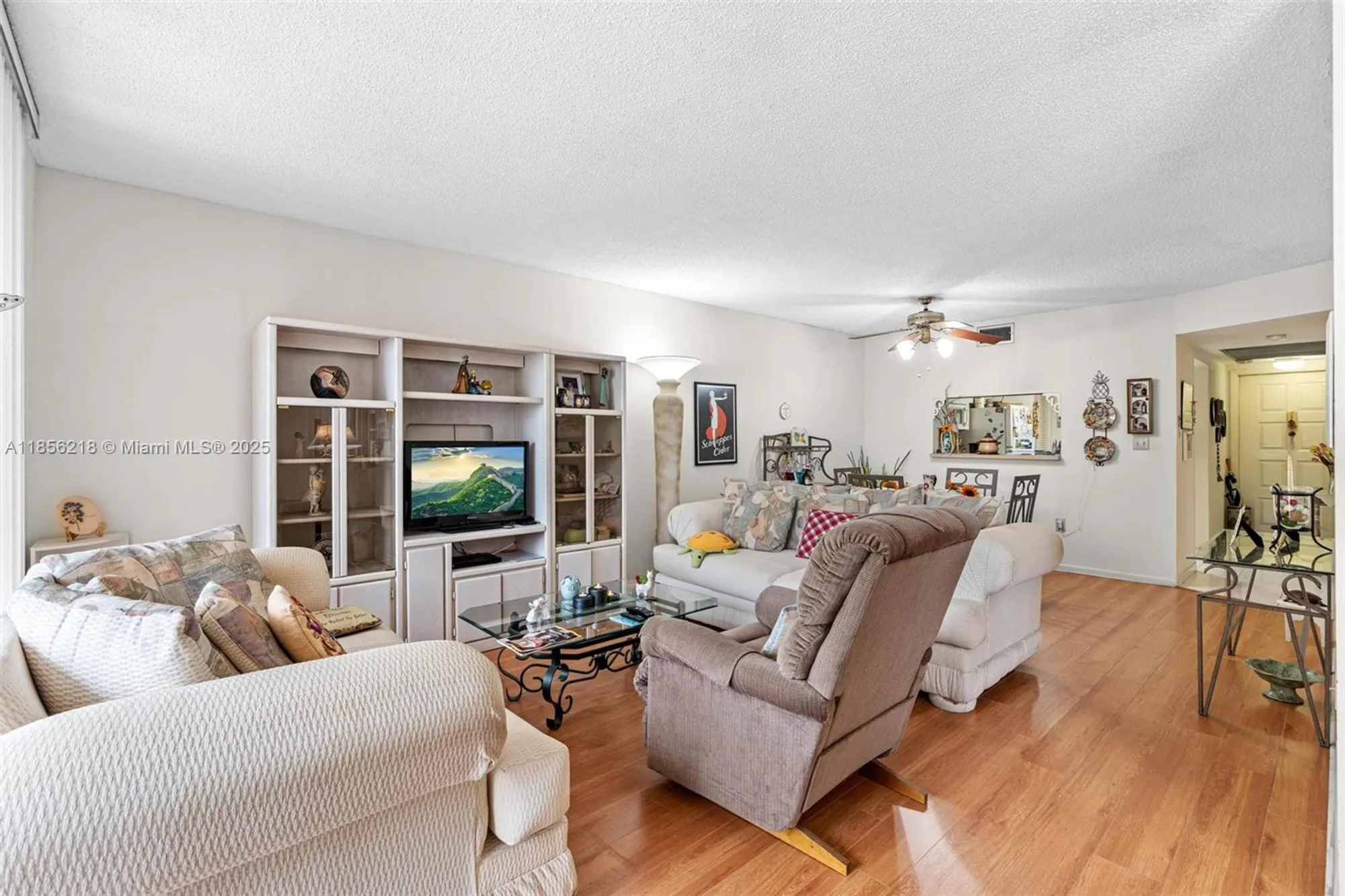 Property Slideshow image 14 of 43 | 1101 colony point cir 307, Pembroke Pines, FL, 33026