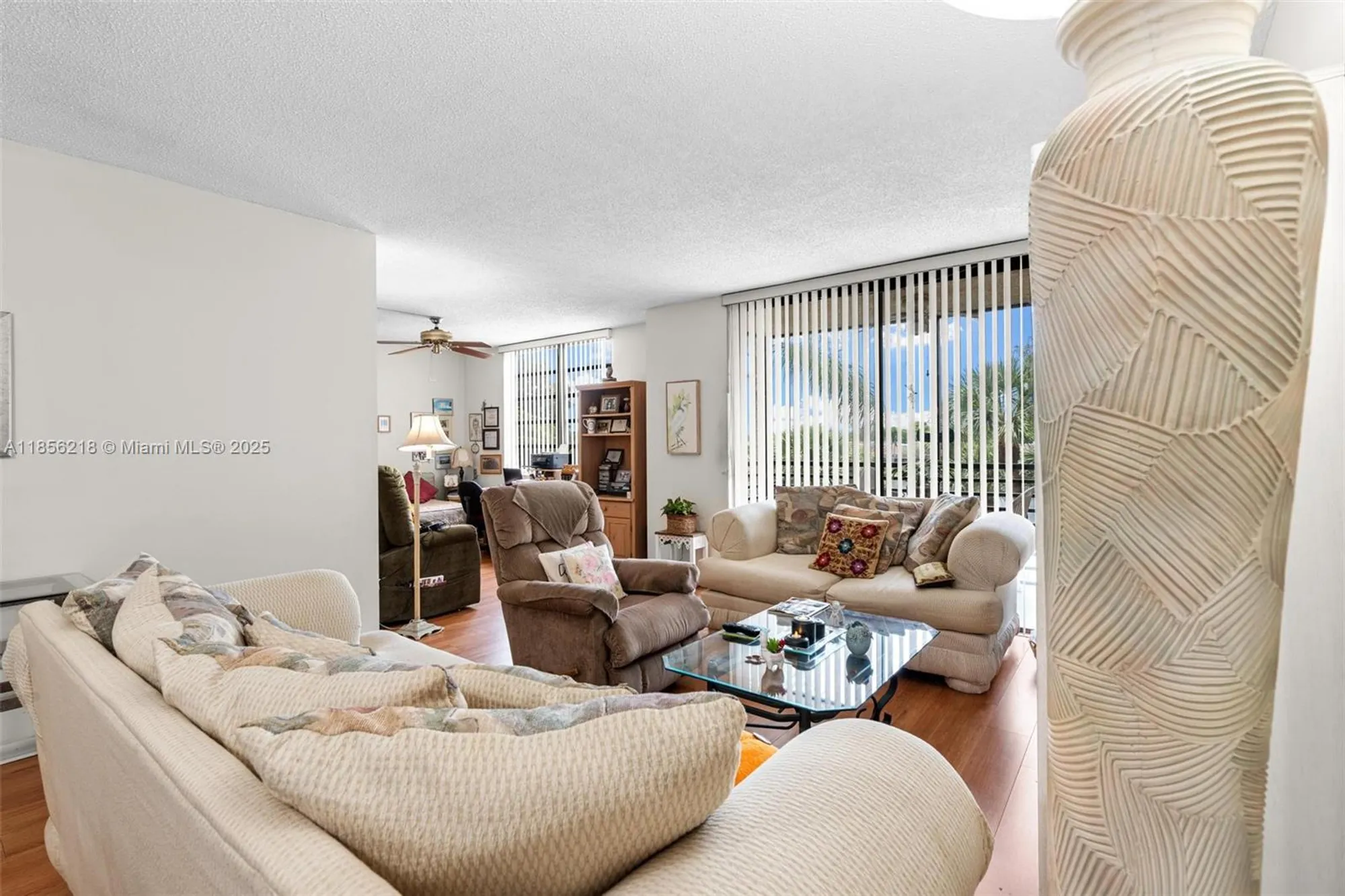 Property Slideshow image 15 of 43 | 1101 colony point cir 307, Pembroke Pines, FL, 33026