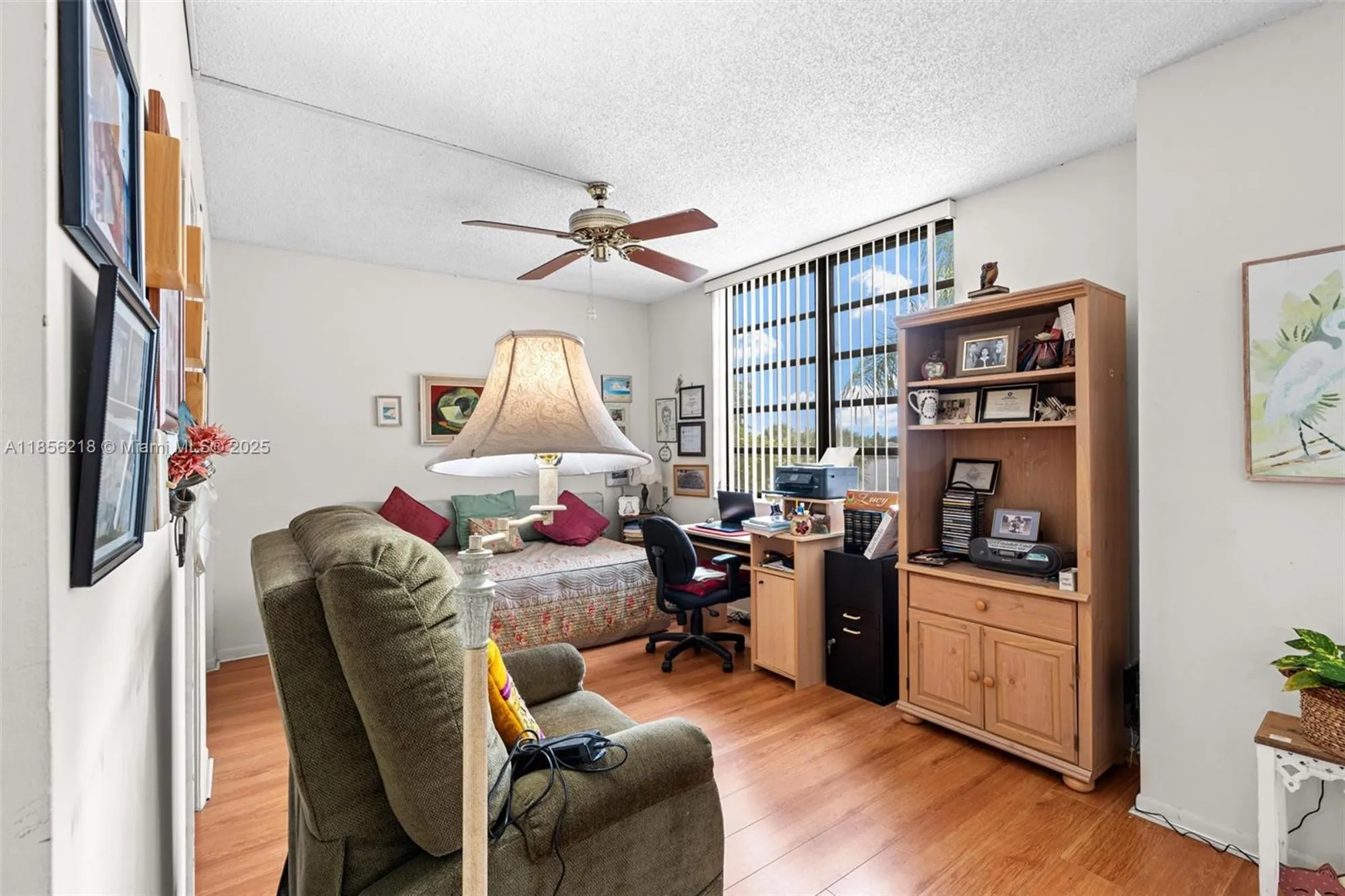 Property Slideshow image 16 of 43 | 1101 colony point cir 307, Pembroke Pines, FL, 33026