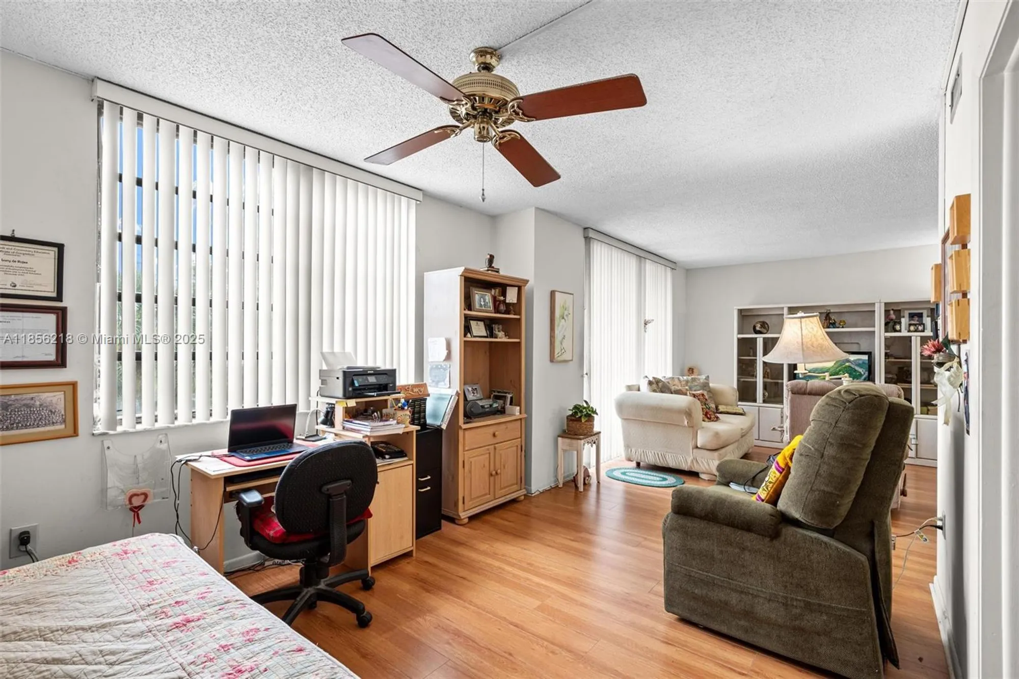 Property Slideshow image 19 of 43 | 1101 colony point cir 307, Pembroke Pines, FL, 33026