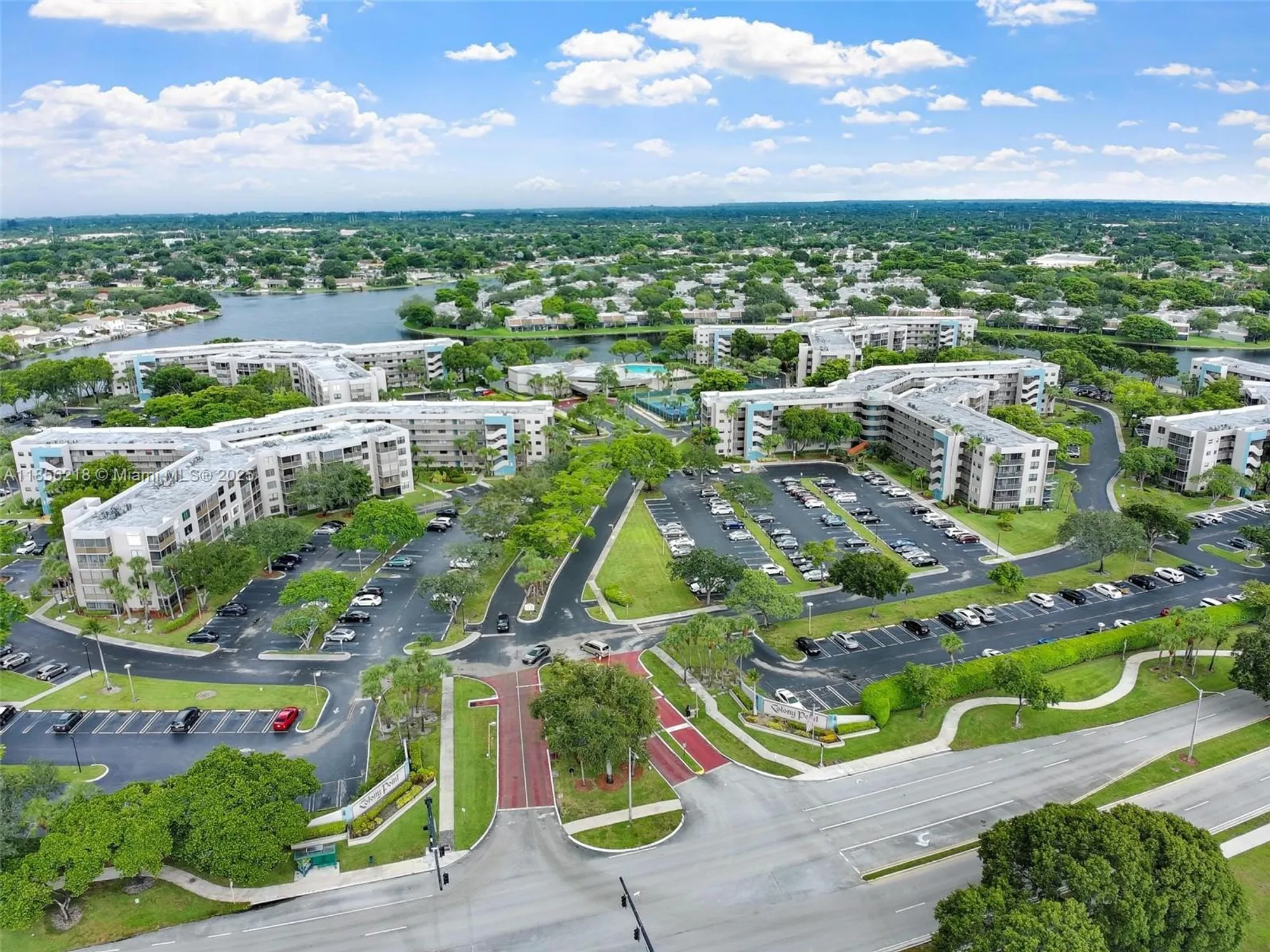 Property Slideshow image 2 of 43 | 1101 colony point cir 307, Pembroke Pines, FL, 33026