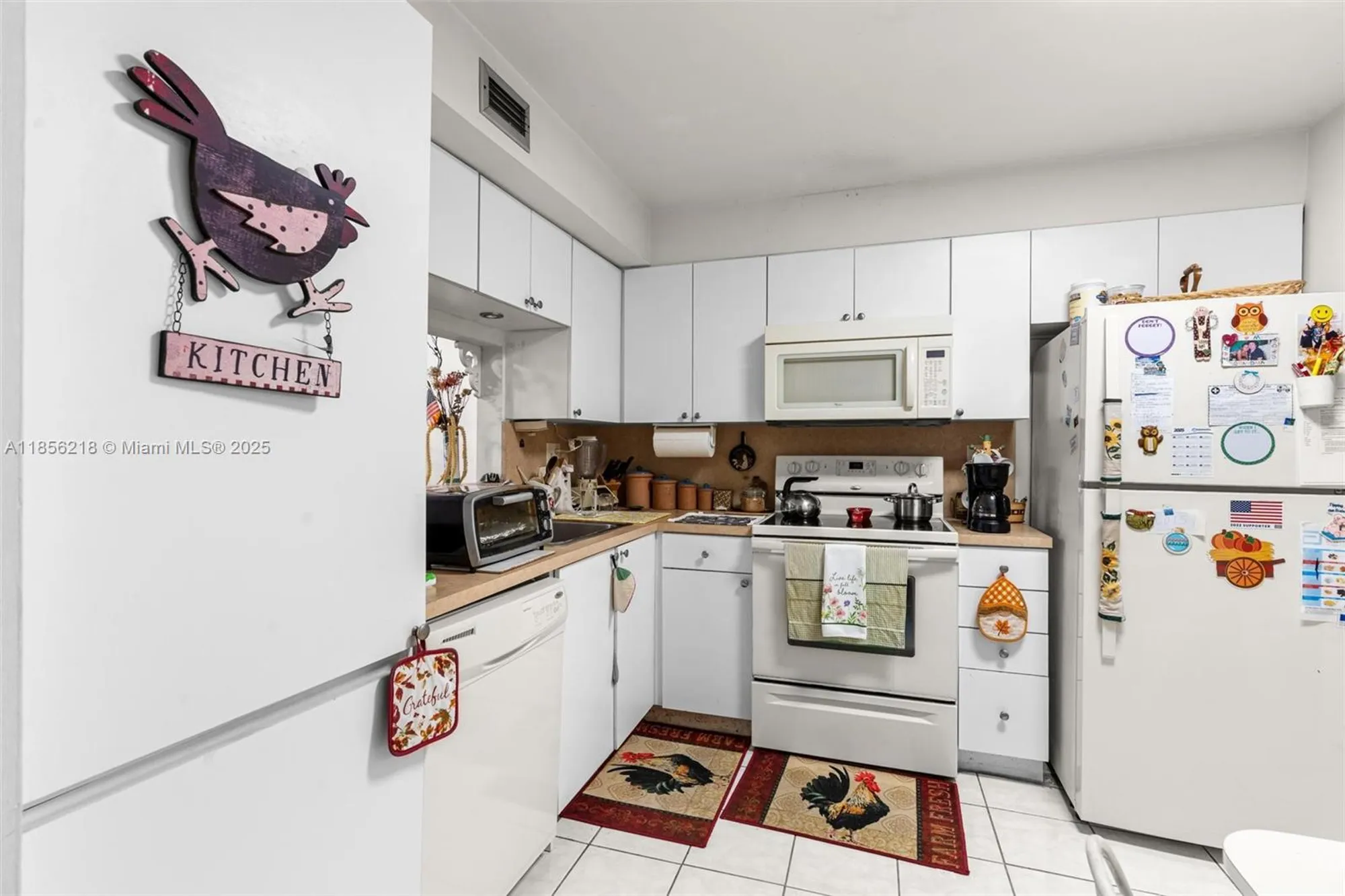 Property Slideshow image 7 of 43 | 1101 colony point cir 307, Pembroke Pines, FL, 33026