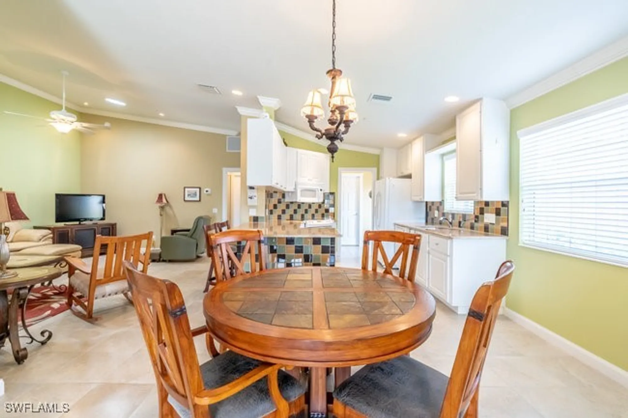 Property Slideshow image 15 of 33 | 8376 borboni ct, Naples, FL, 34114