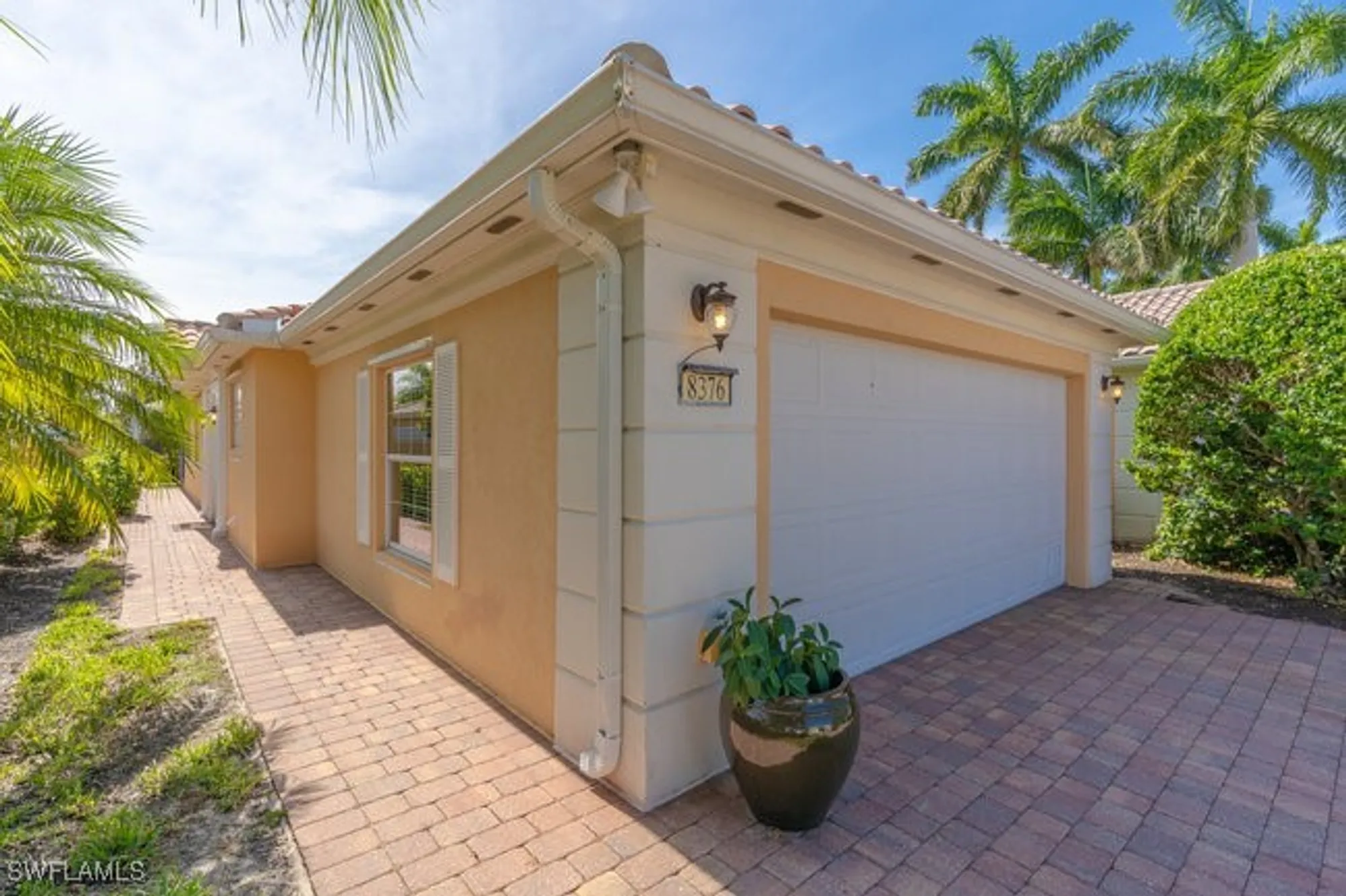 Property Slideshow image 1 of 33 | 8376 borboni ct, Naples, FL, 34114