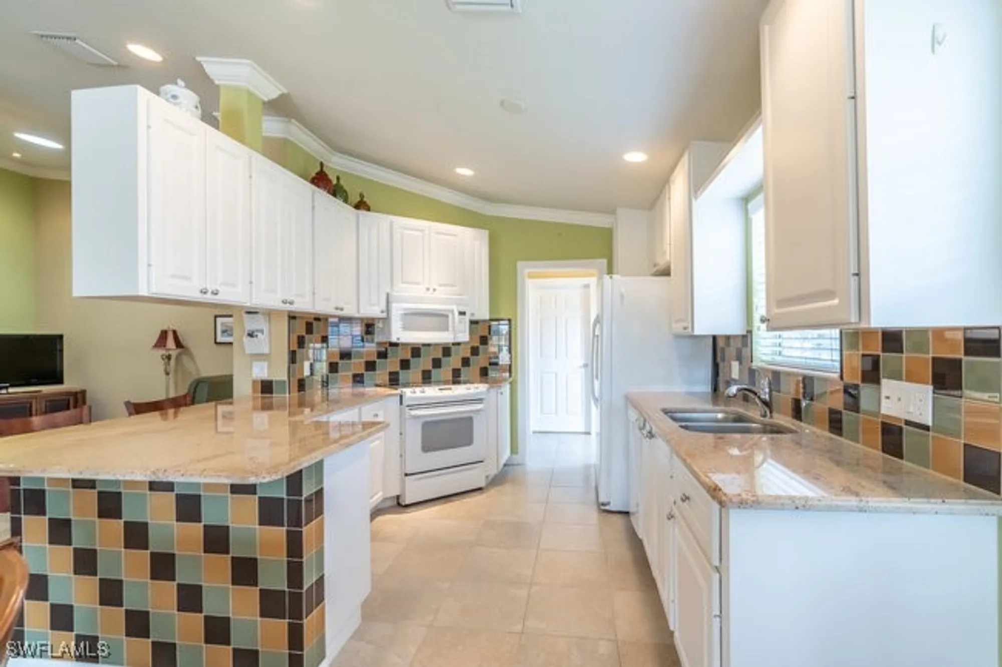 Property Slideshow image 7 of 33 | 8376 borboni ct, Naples, FL, 34114