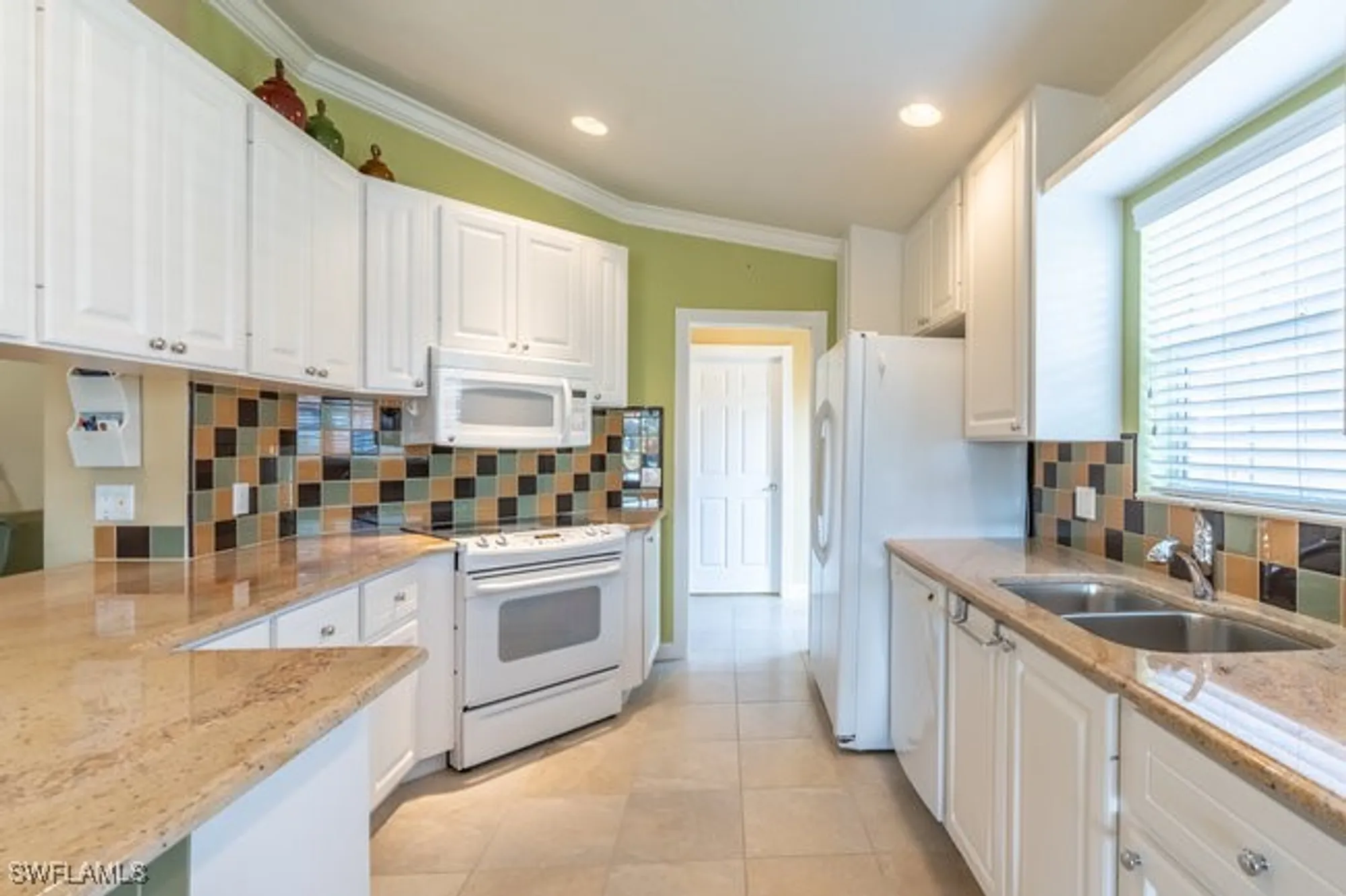 Property Slideshow image 8 of 33 | 8376 borboni ct, Naples, FL, 34114