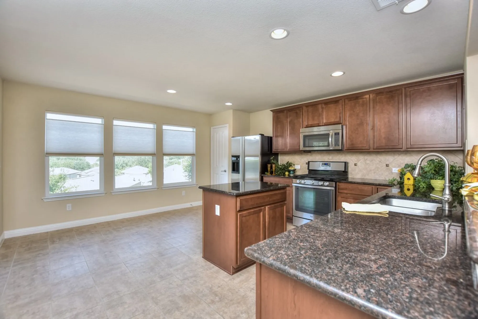 Property Slideshow image 14 of 33 | 106 kickapoo creek ln, Georgetown, TX, 78633