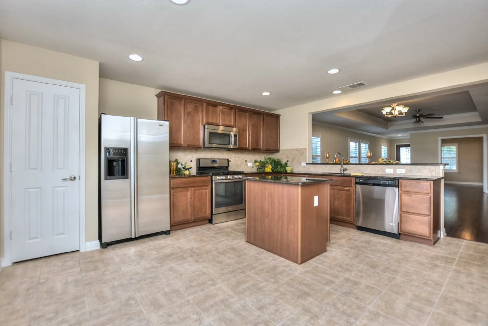 Property Slideshow image 16 of 33 | 106 kickapoo creek ln, Georgetown, TX, 78633