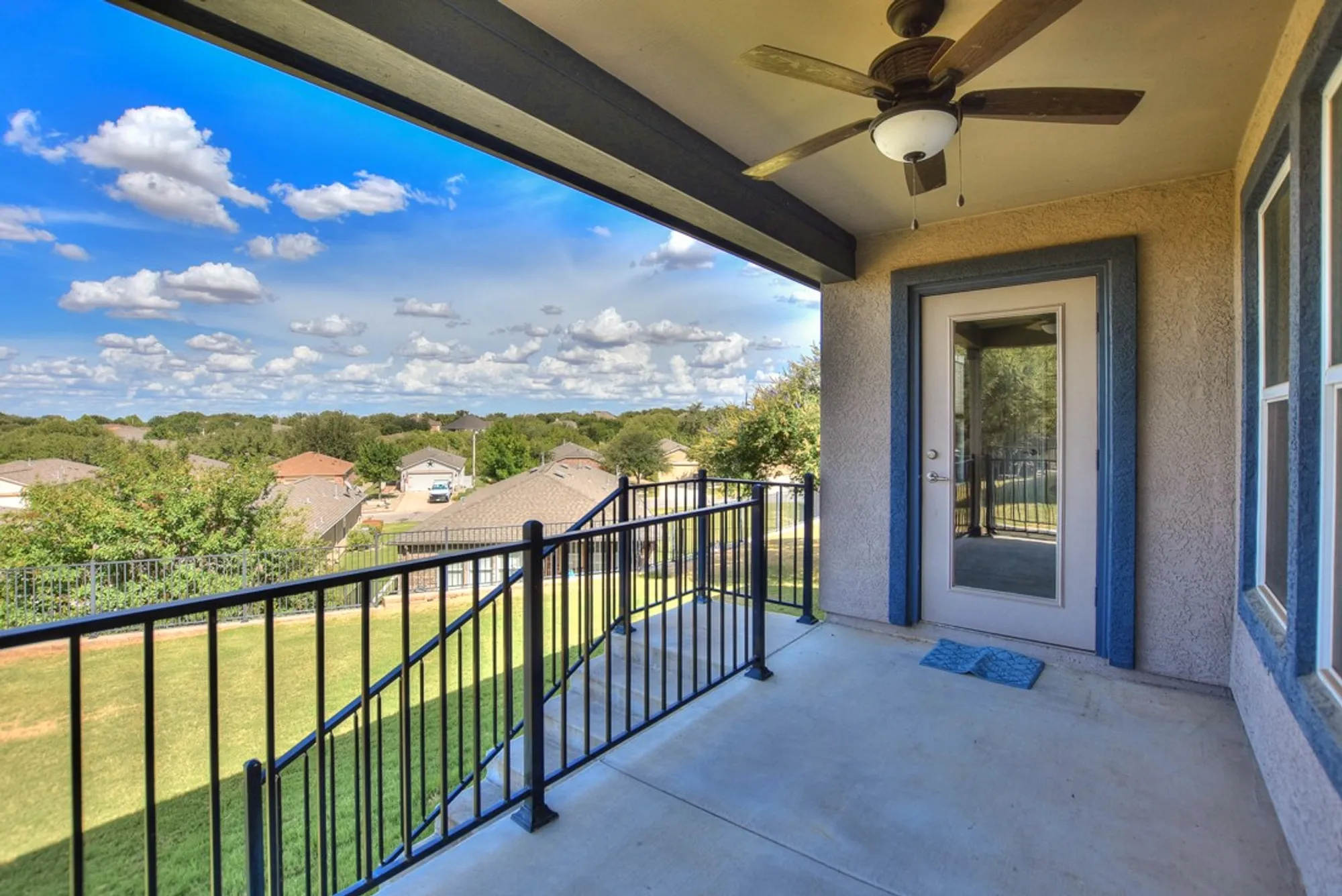Property Slideshow image 27 of 33 | 106 kickapoo creek ln, Georgetown, TX, 78633