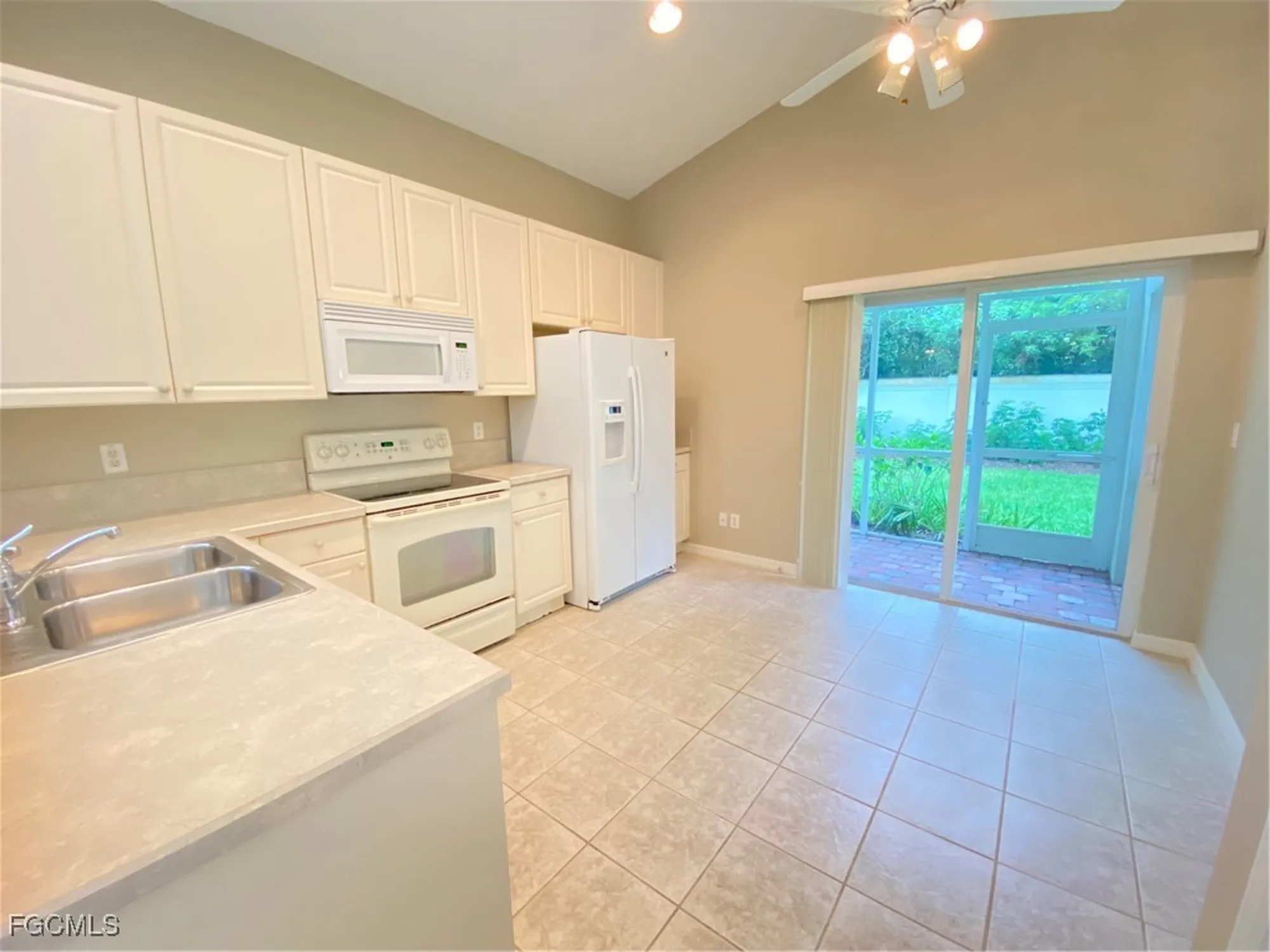 Property Slideshow image 7 of 29 | 2287 summersweet dr, Alva, FL, 33920