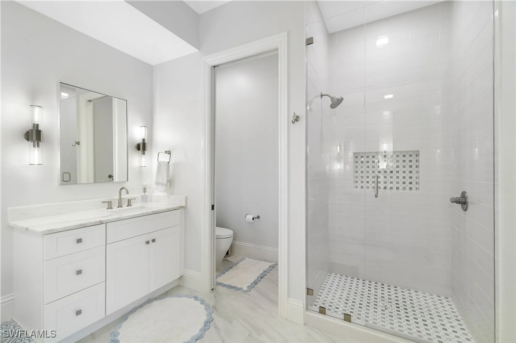 Property Slideshow image 16 of 42 | 831 sailaway ln 202, Naples, FL, 34108