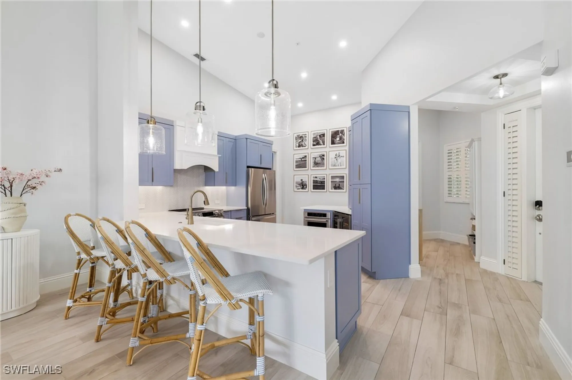 Property Slideshow image 1 of 42 | 831 sailaway ln 202, Naples, FL, 34108