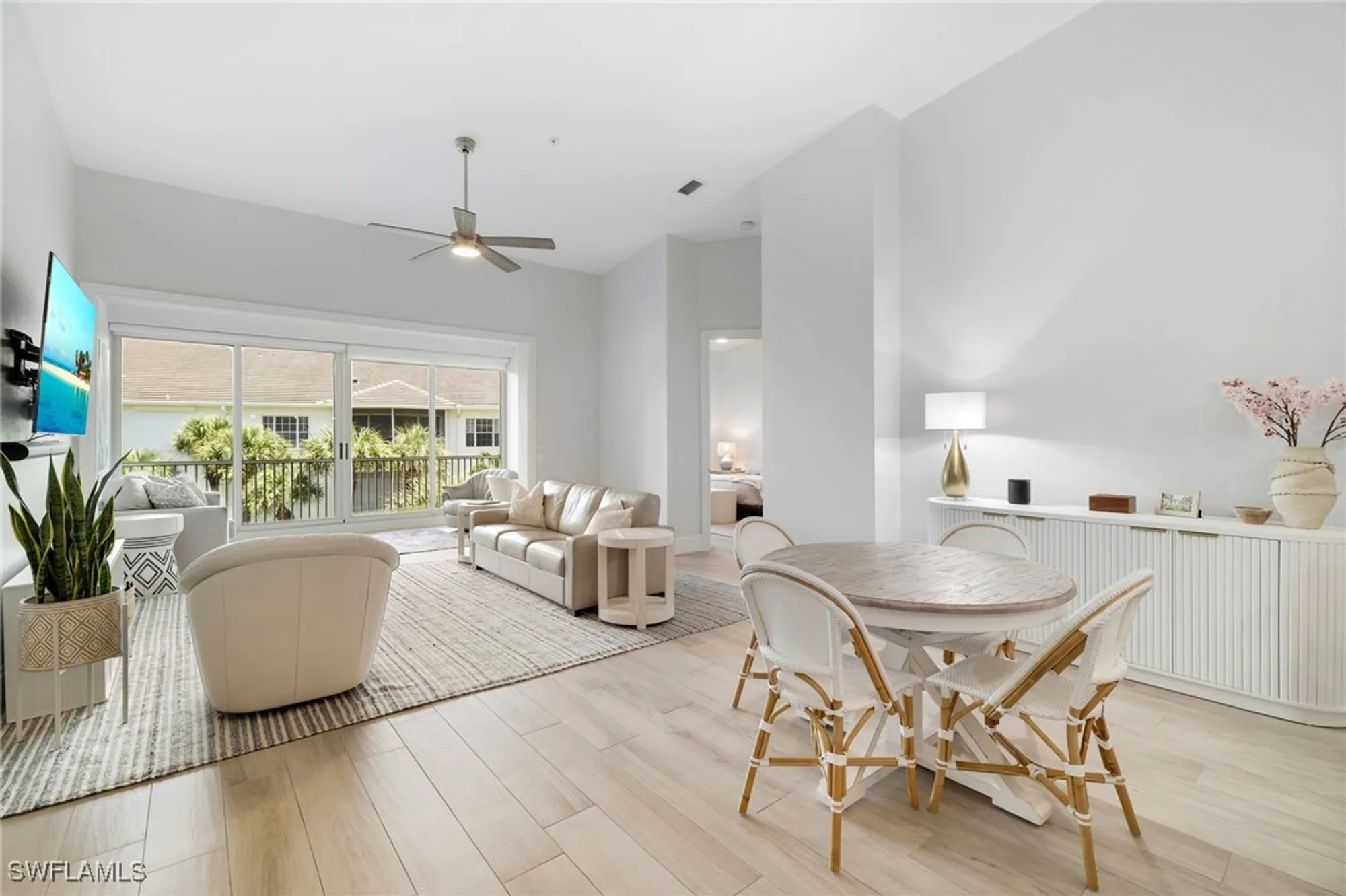 Property Slideshow image 10 of 42 | 831 sailaway ln 202, Naples, FL, 34108