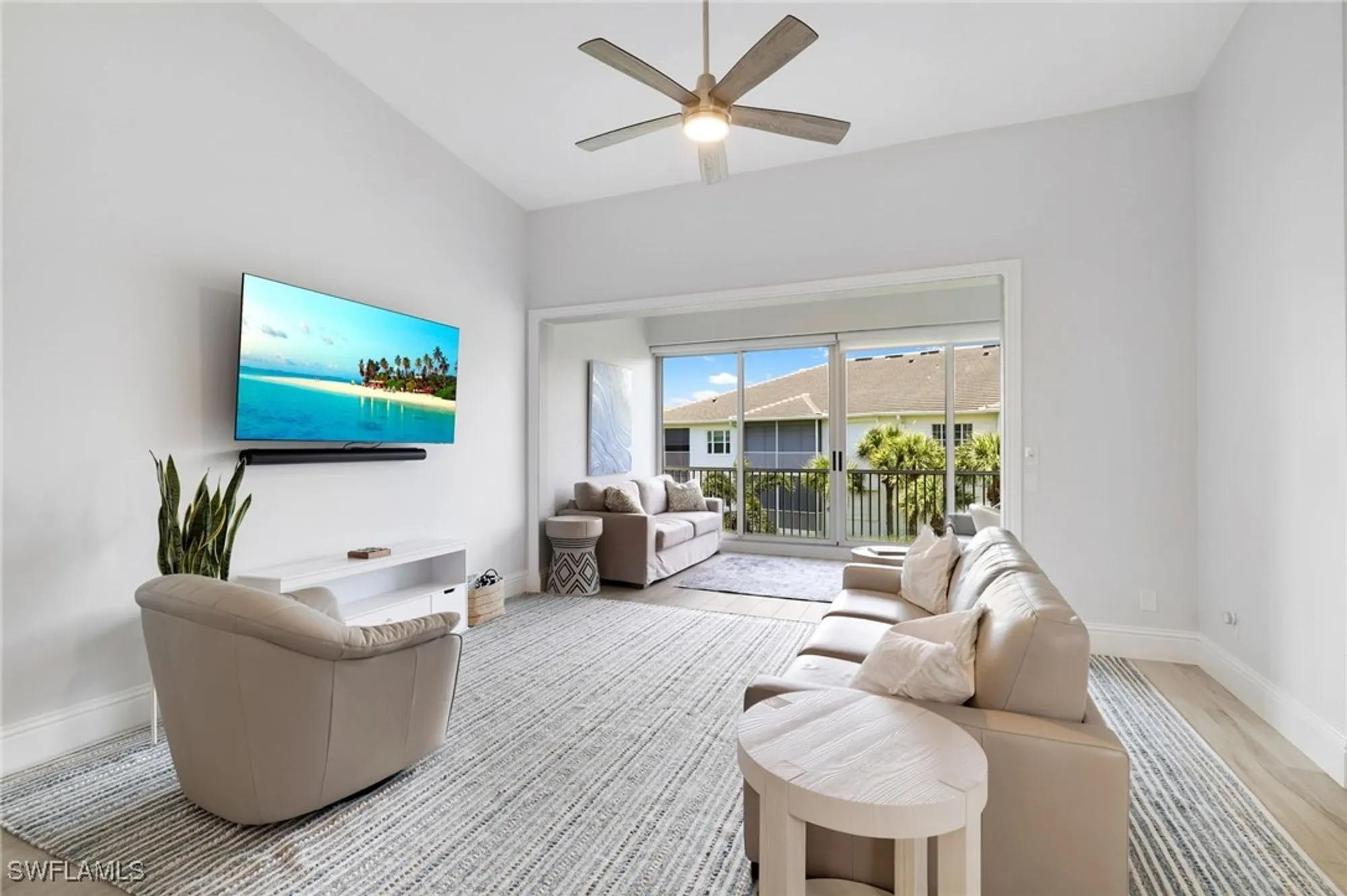 Property Slideshow image 12 of 42 | 831 sailaway ln 202, Naples, FL, 34108
