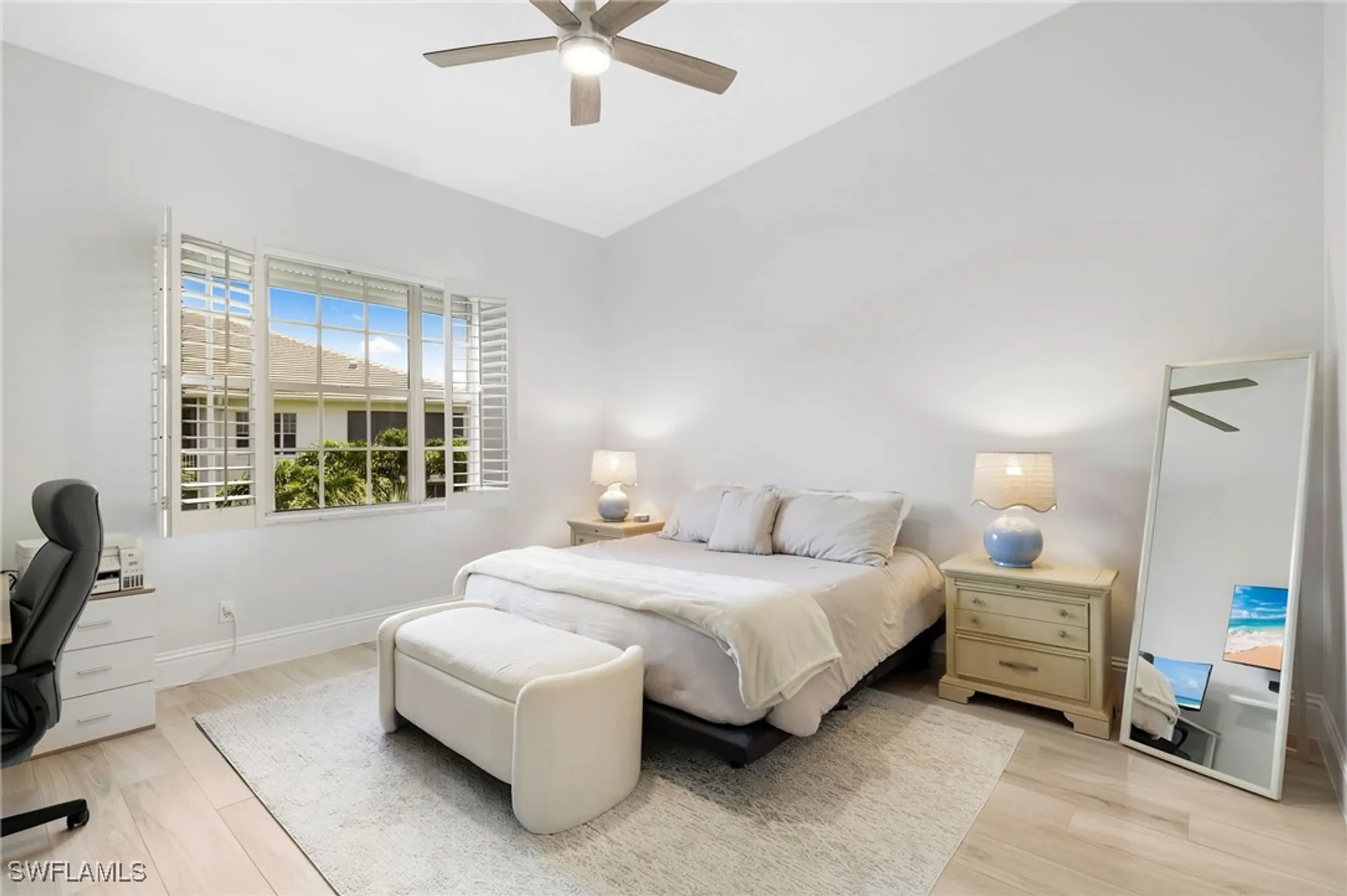 Property Slideshow image 13 of 42 | 831 sailaway ln 202, Naples, FL, 34108