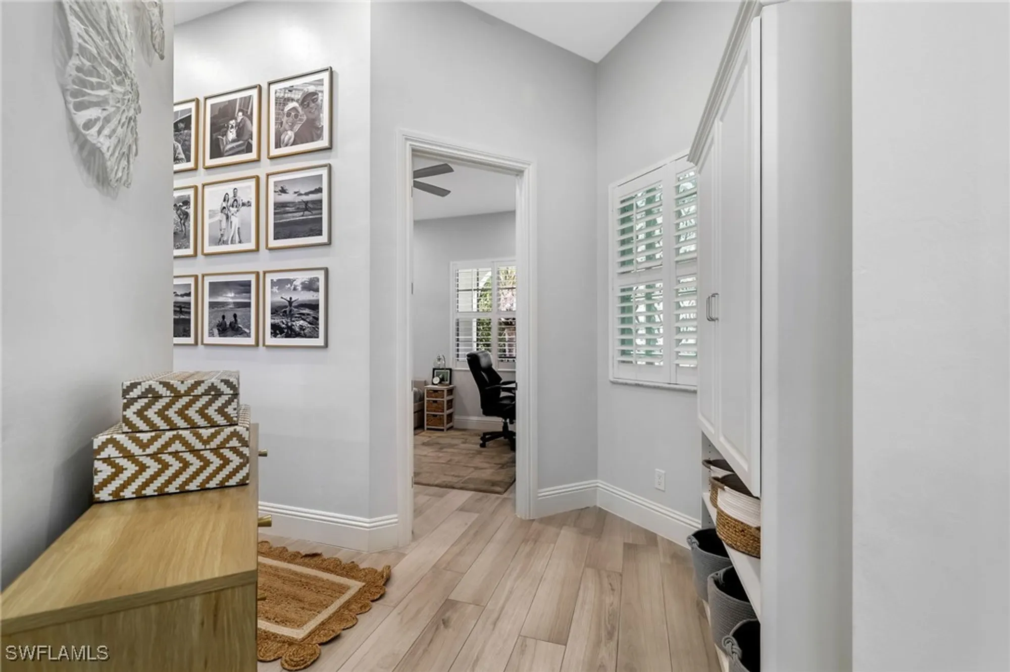 Property Slideshow image 20 of 42 | 831 sailaway ln 202, Naples, FL, 34108