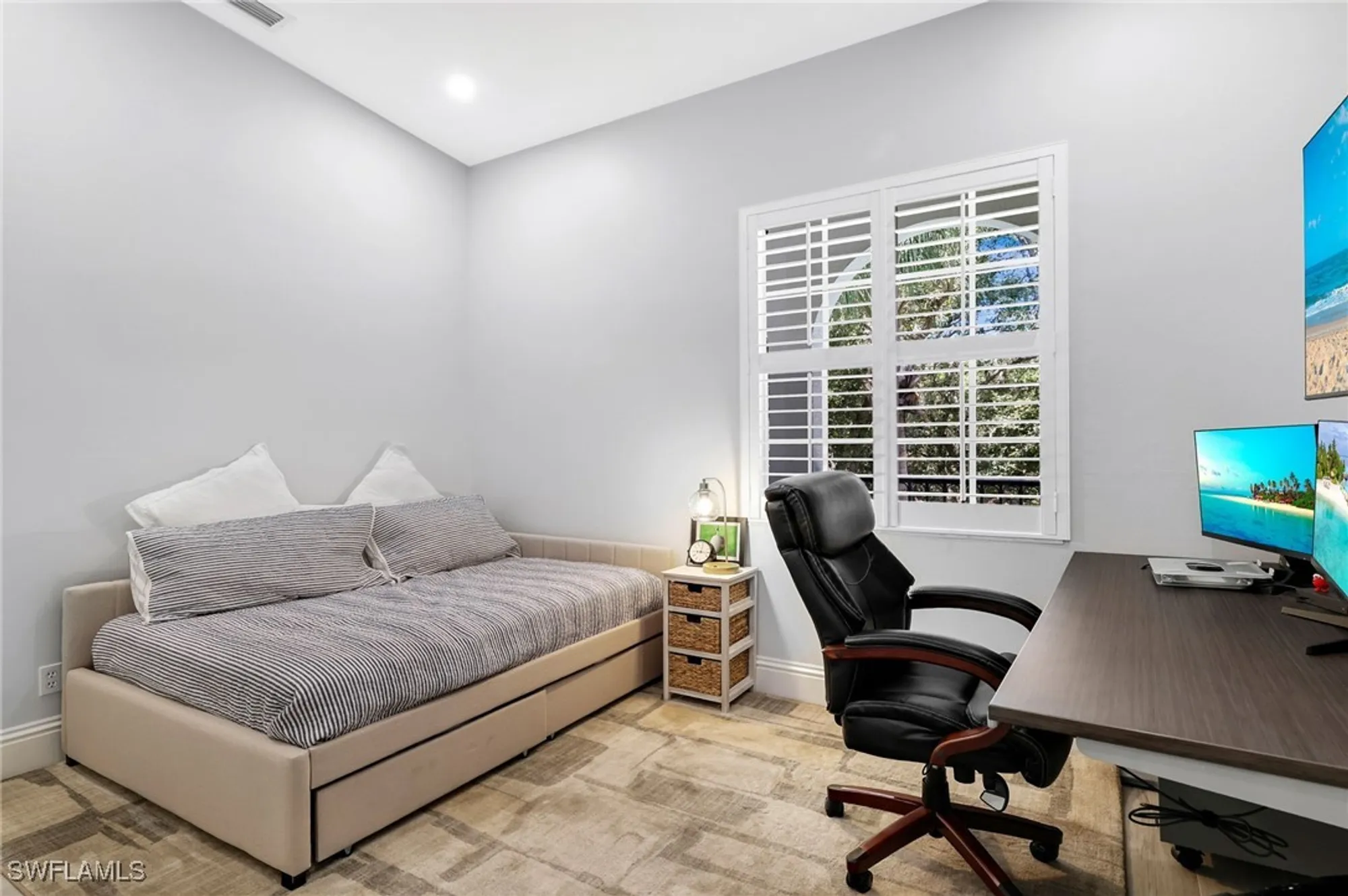 Property Slideshow image 22 of 42 | 831 sailaway ln 202, Naples, FL, 34108