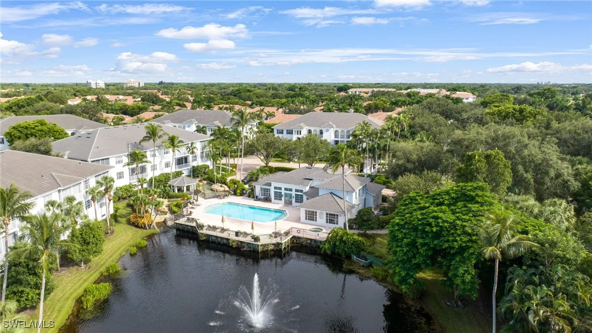 Property Slideshow image 33 of 42 | 831 sailaway ln 202, Naples, FL, 34108
