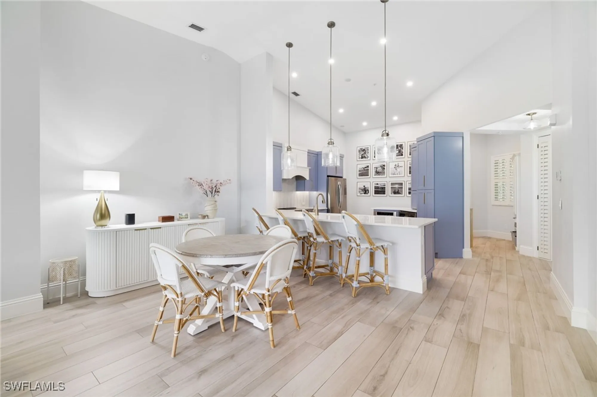 Property Slideshow image 7 of 42 | 831 sailaway ln 202, Naples, FL, 34108