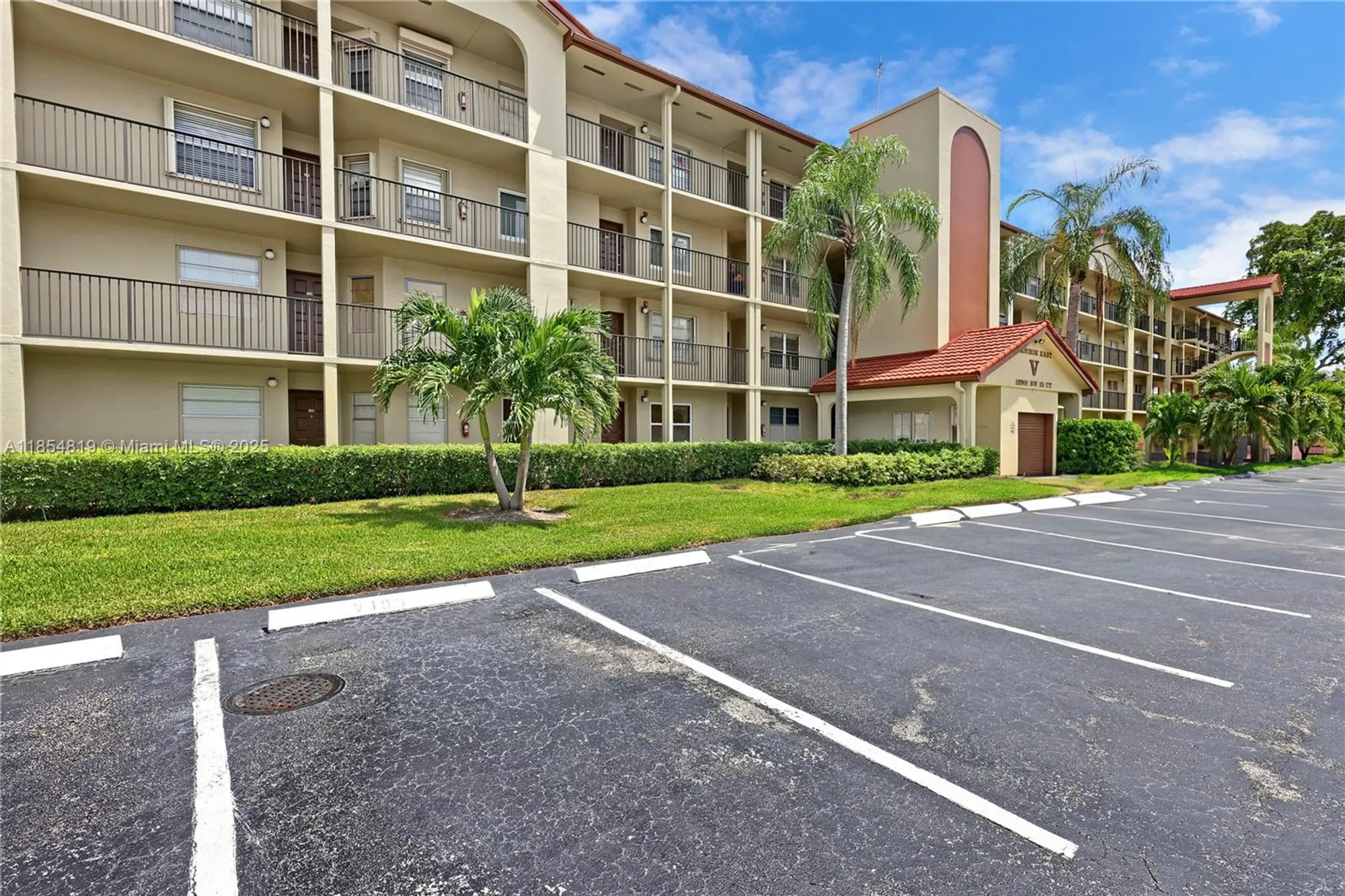 Property Slideshow image 3 of 25 | 12901 sw 15th ct 105v, Pembroke Pines, FL, 33027