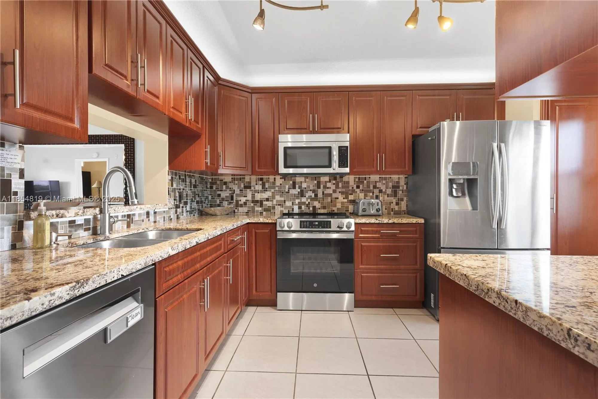 Property Slideshow image 5 of 25 | 12901 sw 15th ct 105v, Pembroke Pines, FL, 33027