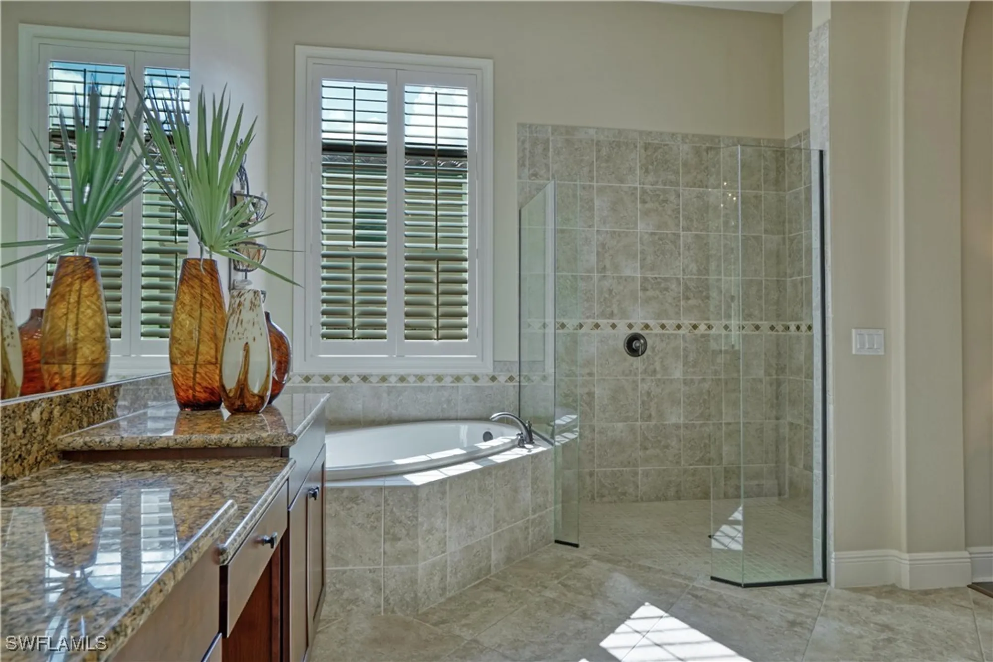 Property Slideshow image 17 of 27 | 9313 vercelli ct, Naples, FL, 34113