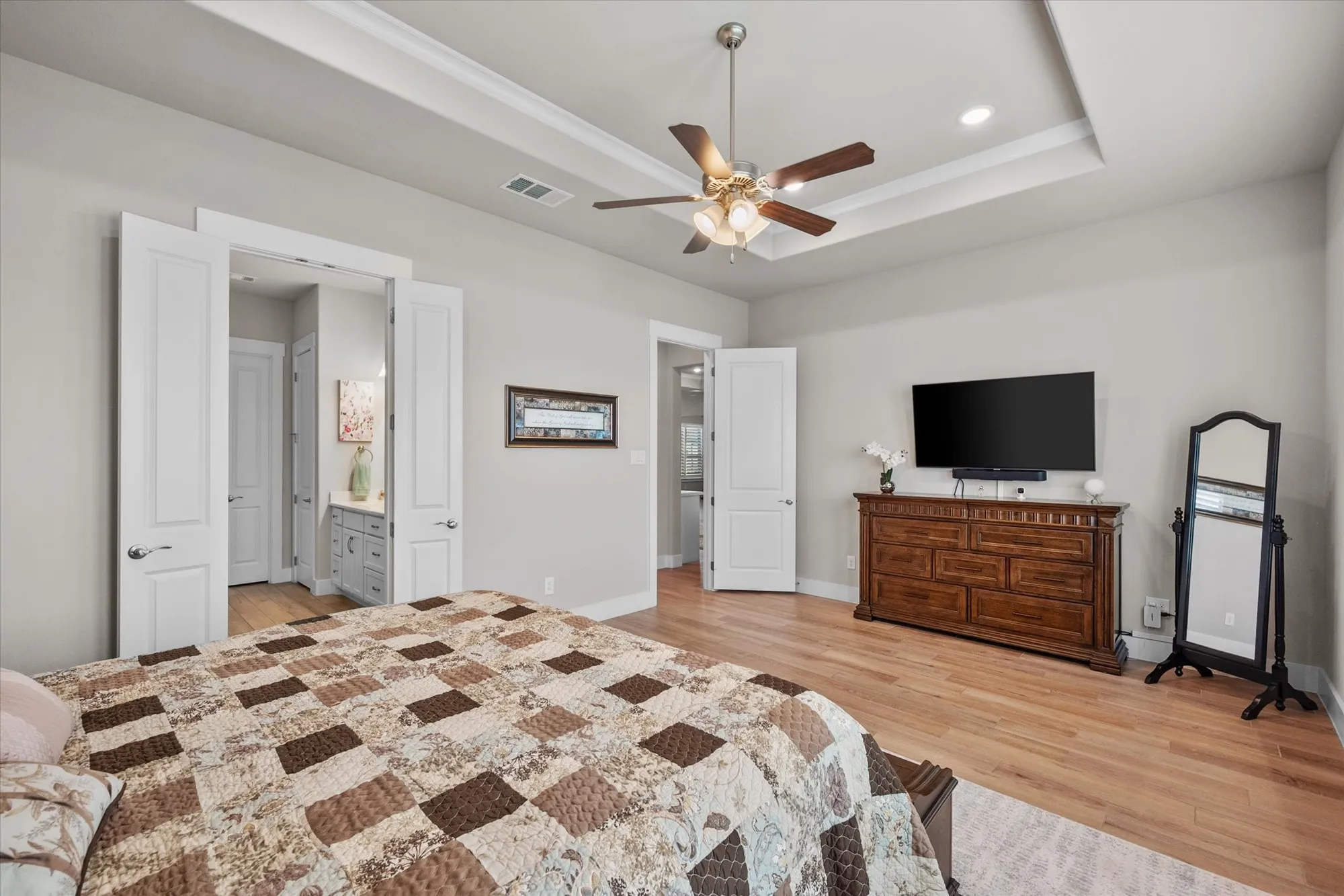 Property Slideshow image 18 of 25 | 2516 nueva way, Mansfield, TX, 76063