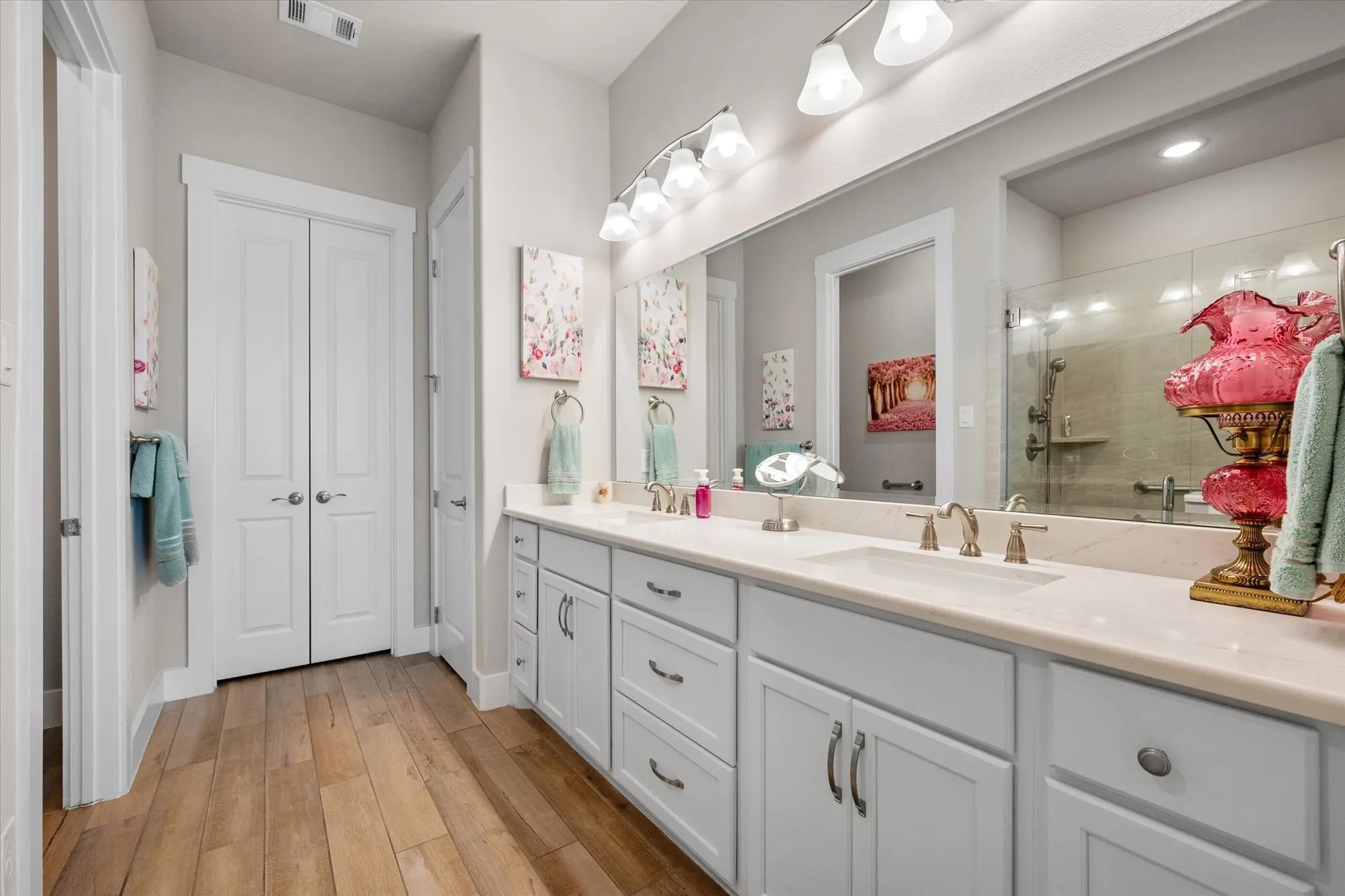 Property Slideshow image 19 of 25 | 2516 nueva way, Mansfield, TX, 76063