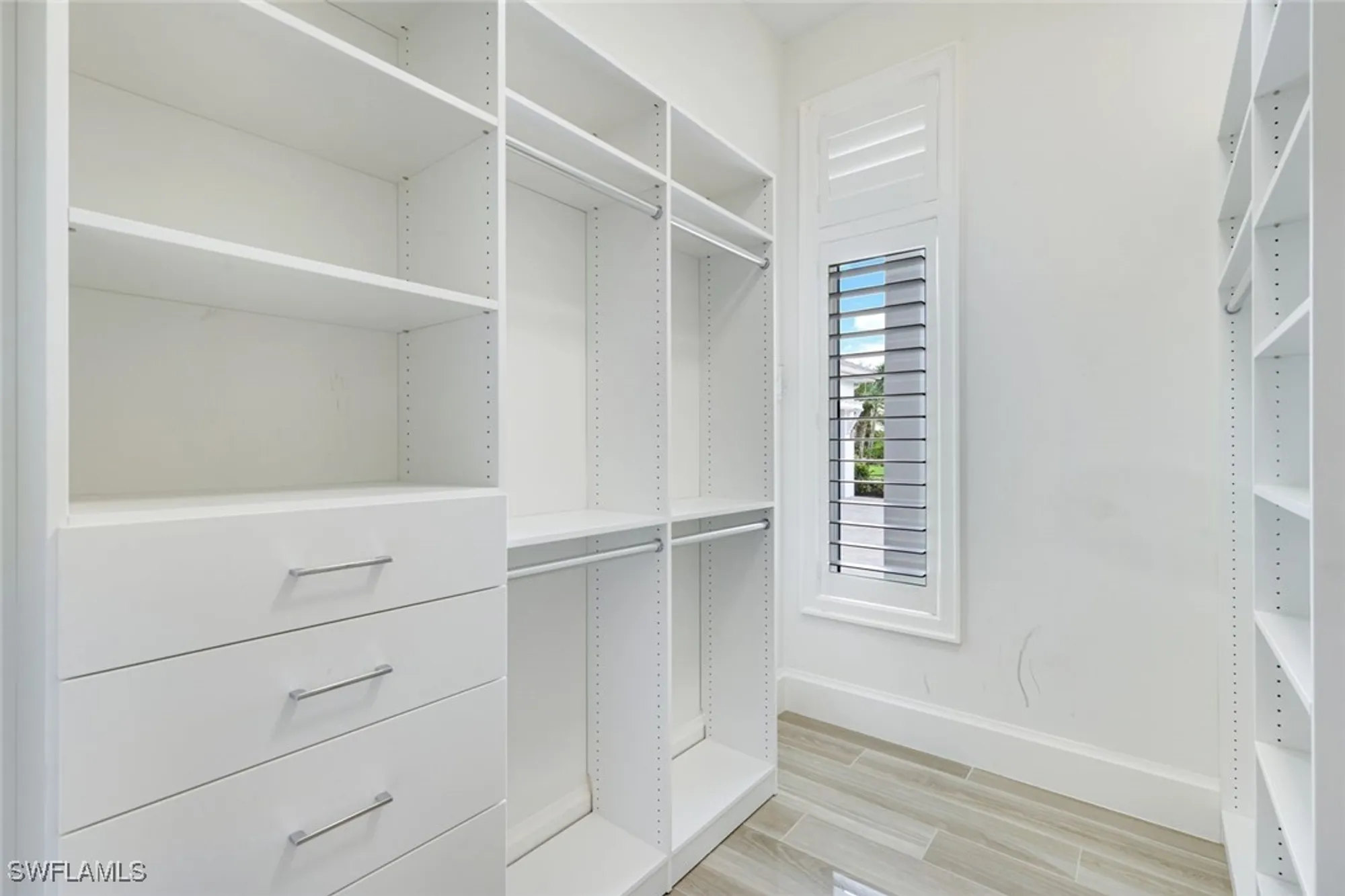 Property Slideshow image 13 of 25 | 9937 montiano ct, Naples, FL, 34113