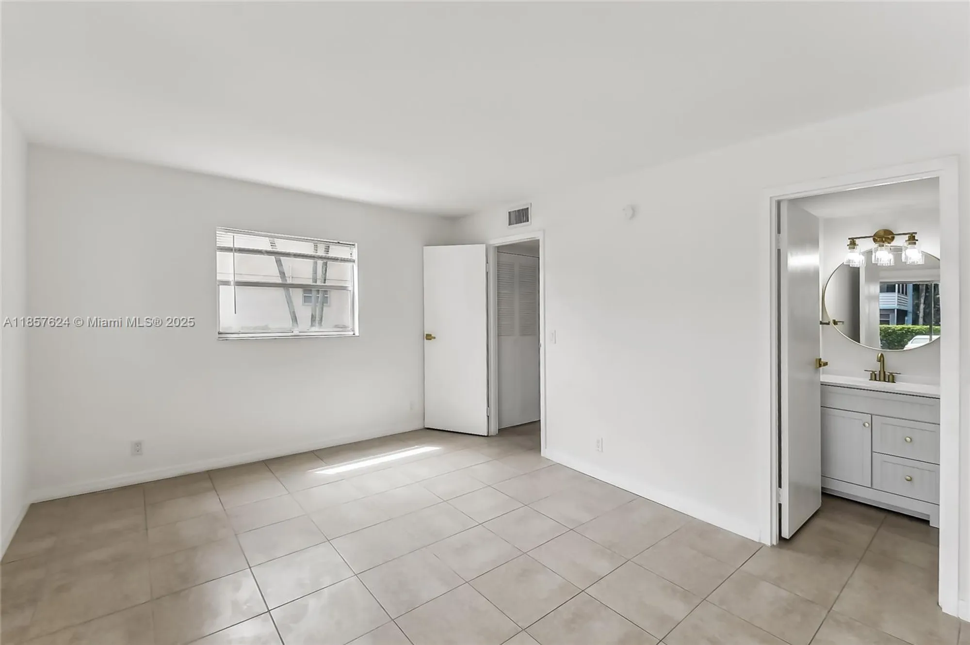 Property Slideshow image 17 of 21 | 447 saxony j # 447, Delray Beach, FL, 33446