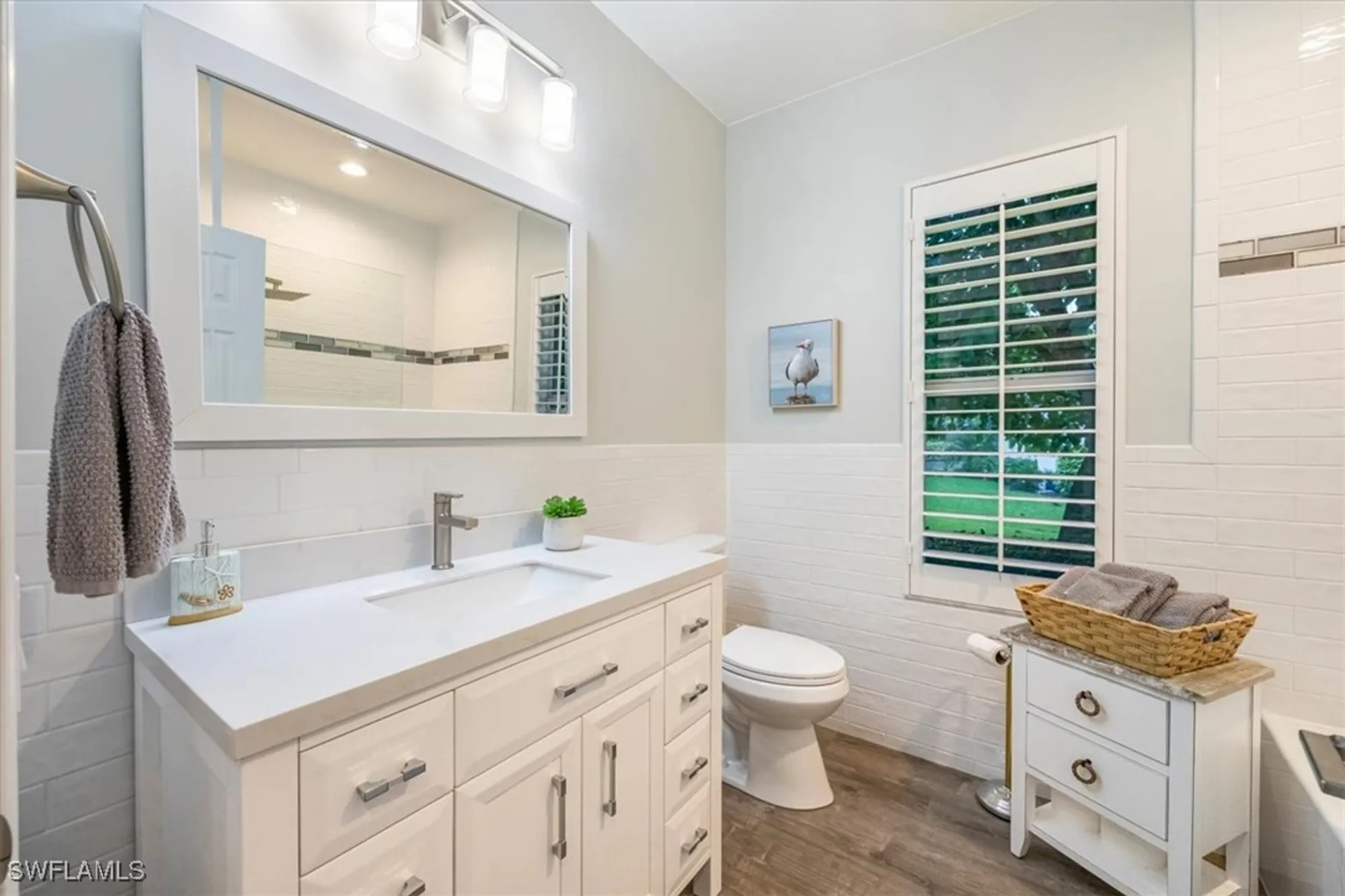 Property Slideshow image 20 of 24 | 537 wedgewood way, Naples, FL, 34119