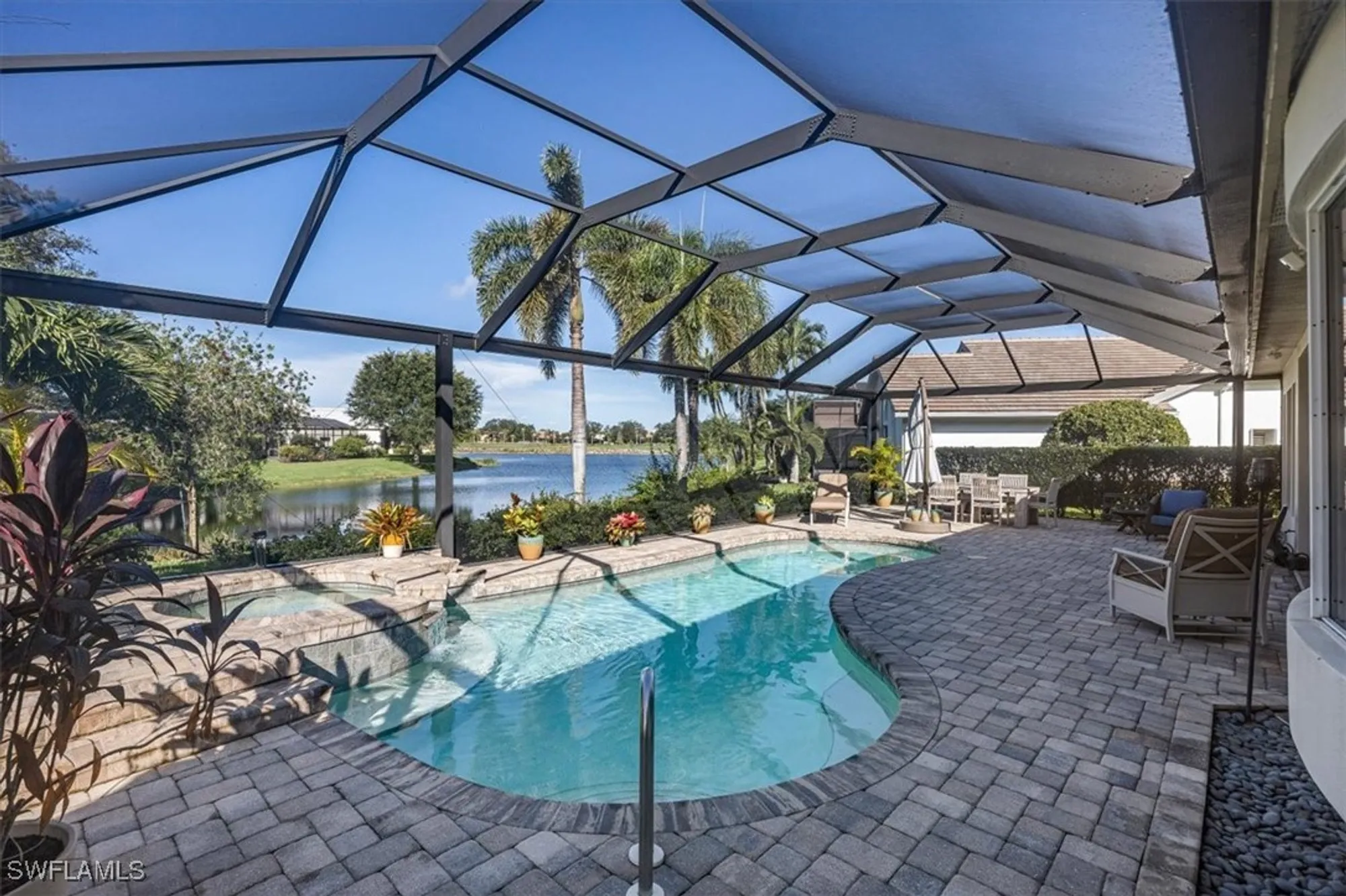 Property Slideshow image 22 of 24 | 537 wedgewood way, Naples, FL, 34119