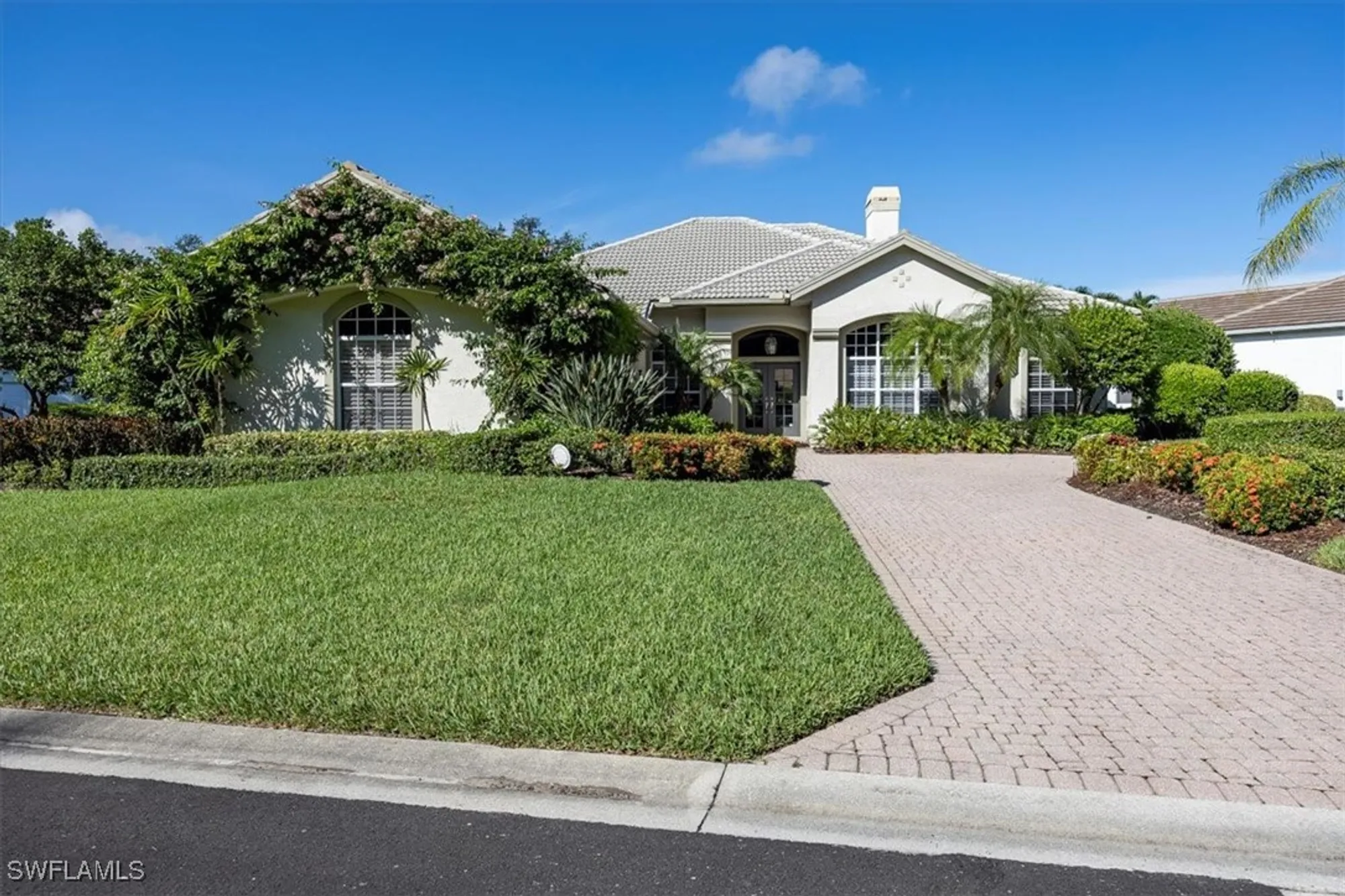 Property Slideshow image 3 of 24 | 537 wedgewood way, Naples, FL, 34119