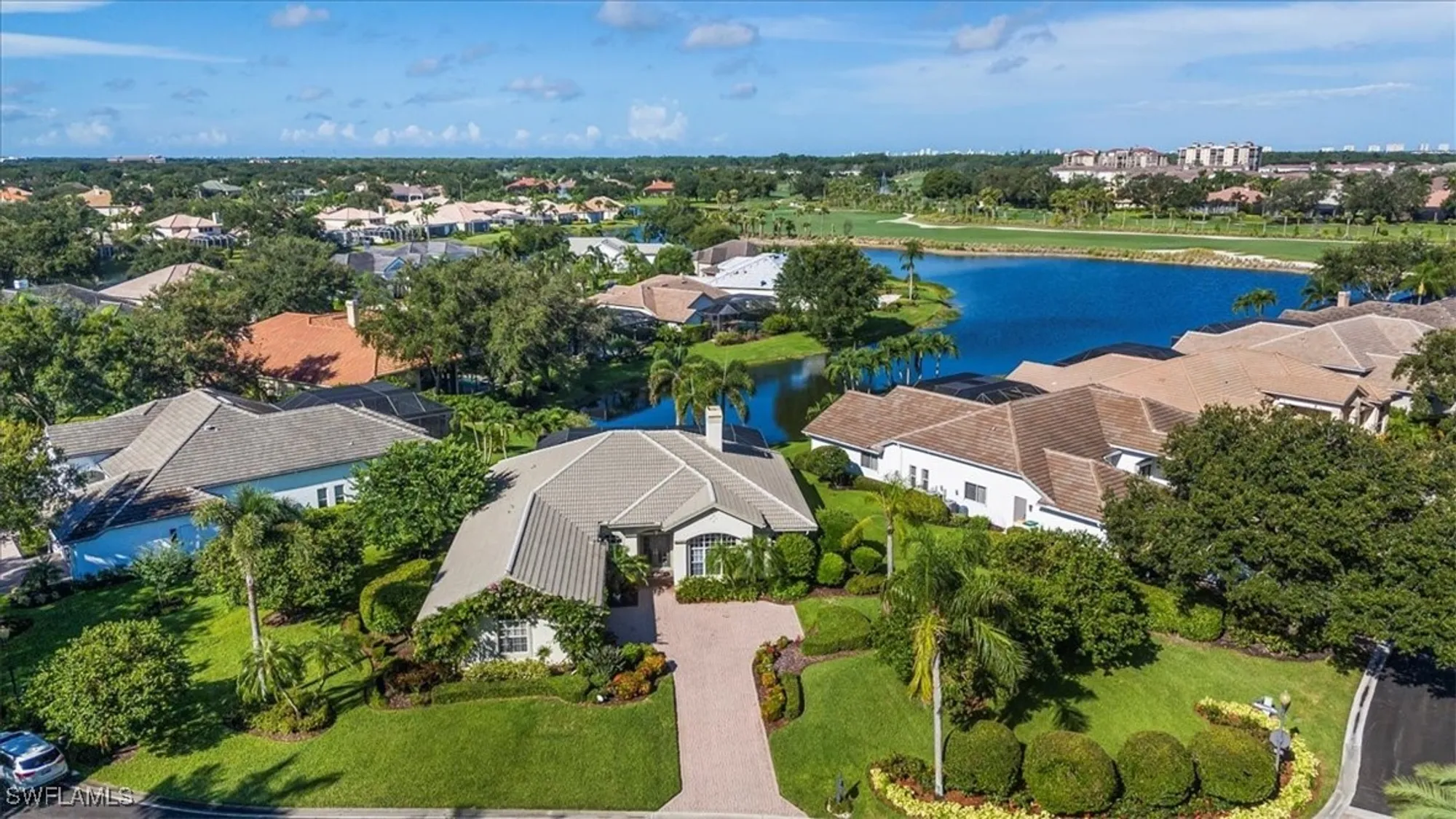 Property Slideshow image 4 of 24 | 537 wedgewood way, Naples, FL, 34119