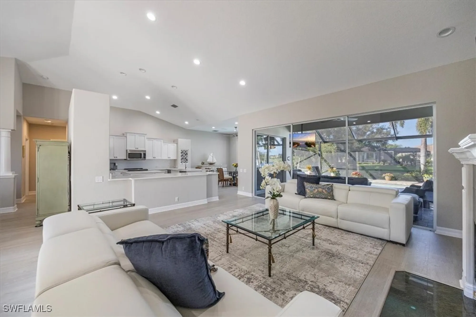 Property Slideshow image 5 of 24 | 537 wedgewood way, Naples, FL, 34119