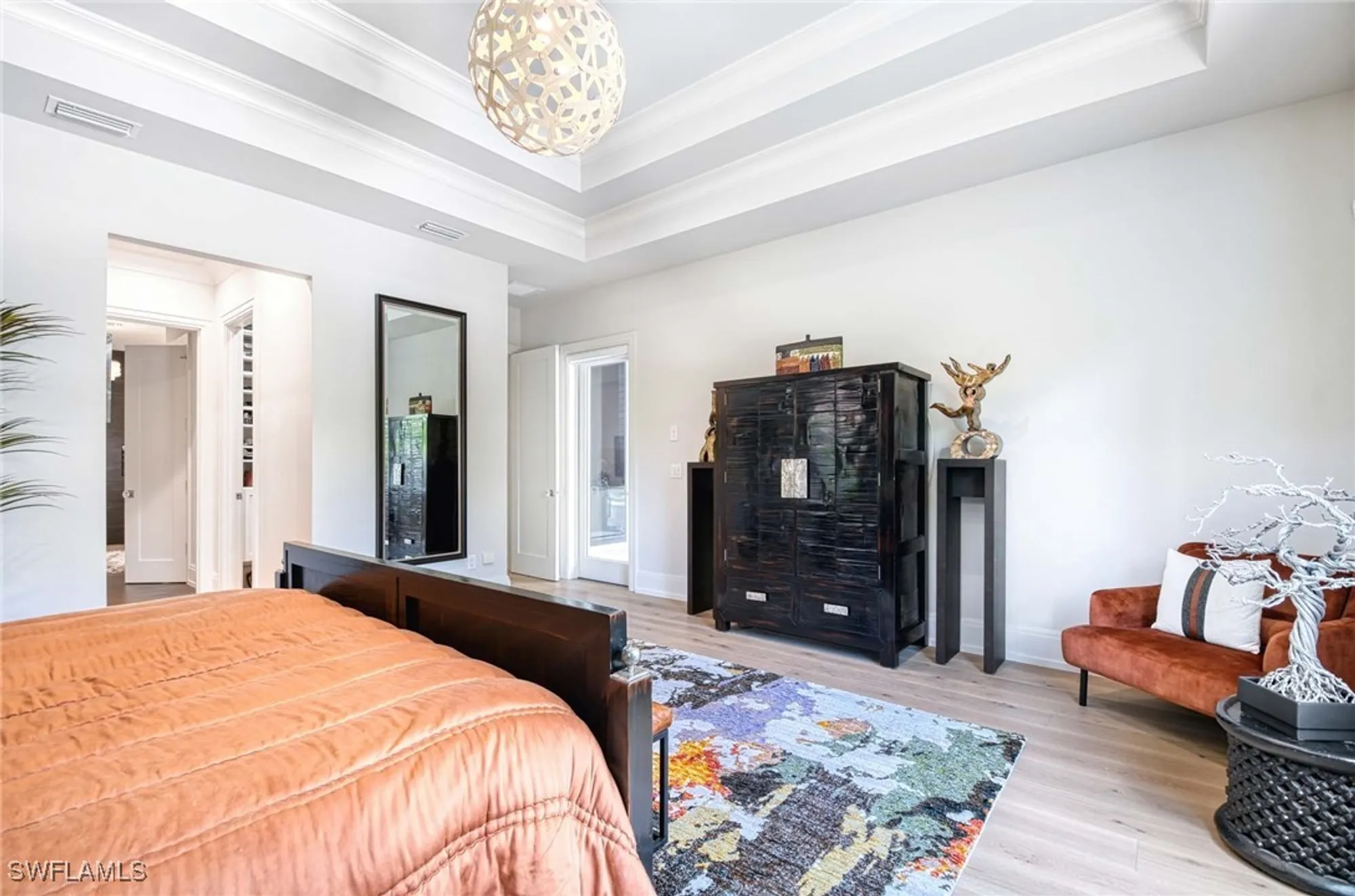 Property Slideshow image 14 of 39 | 565 fairway ter, Naples, FL, 34103