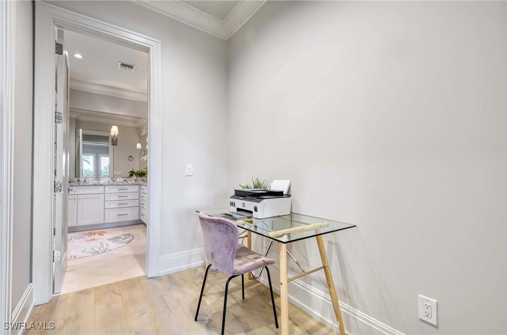 Property Slideshow image 24 of 39 | 565 fairway ter, Naples, FL, 34103