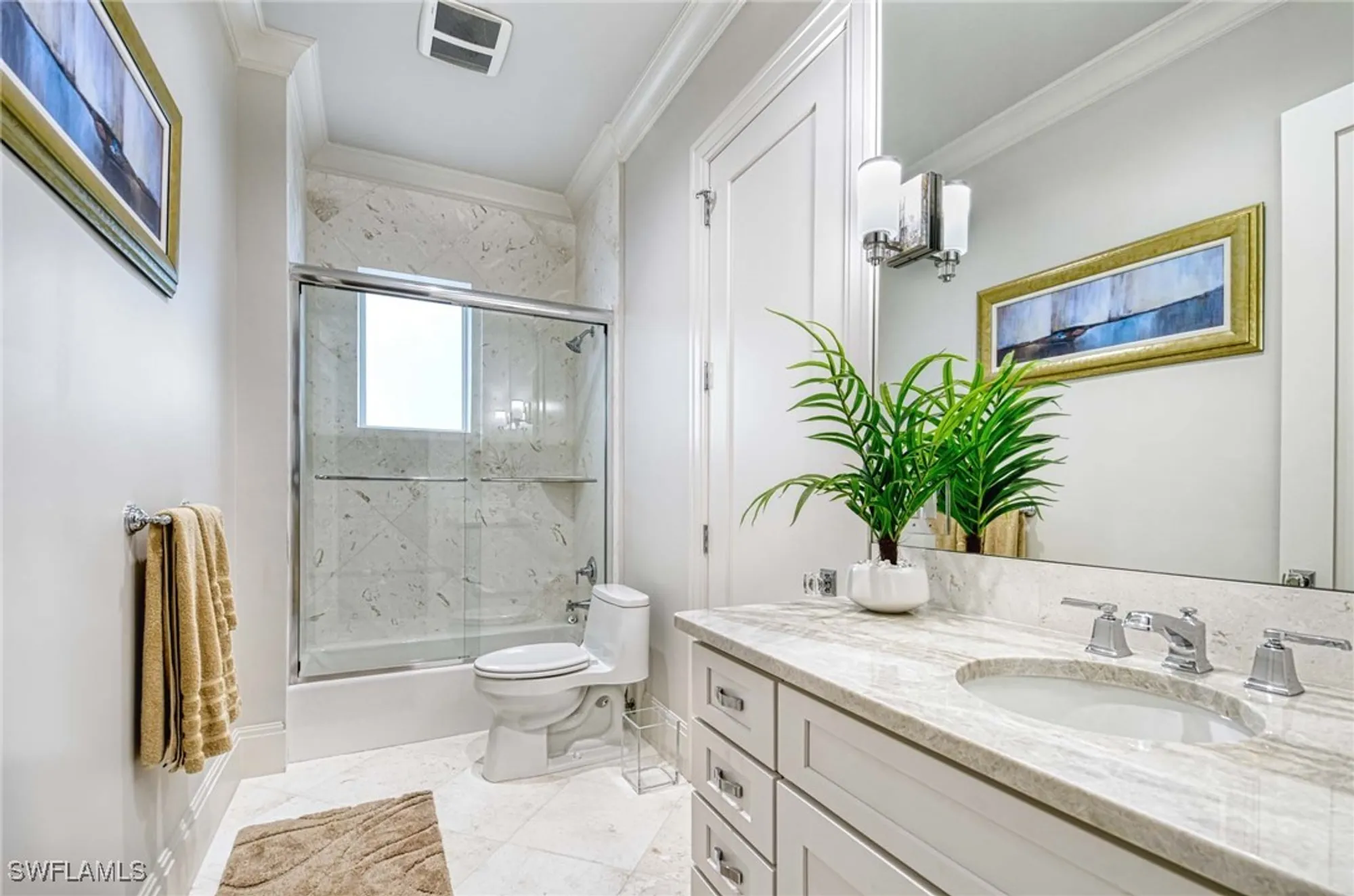 Property Slideshow image 34 of 39 | 565 fairway ter, Naples, FL, 34103