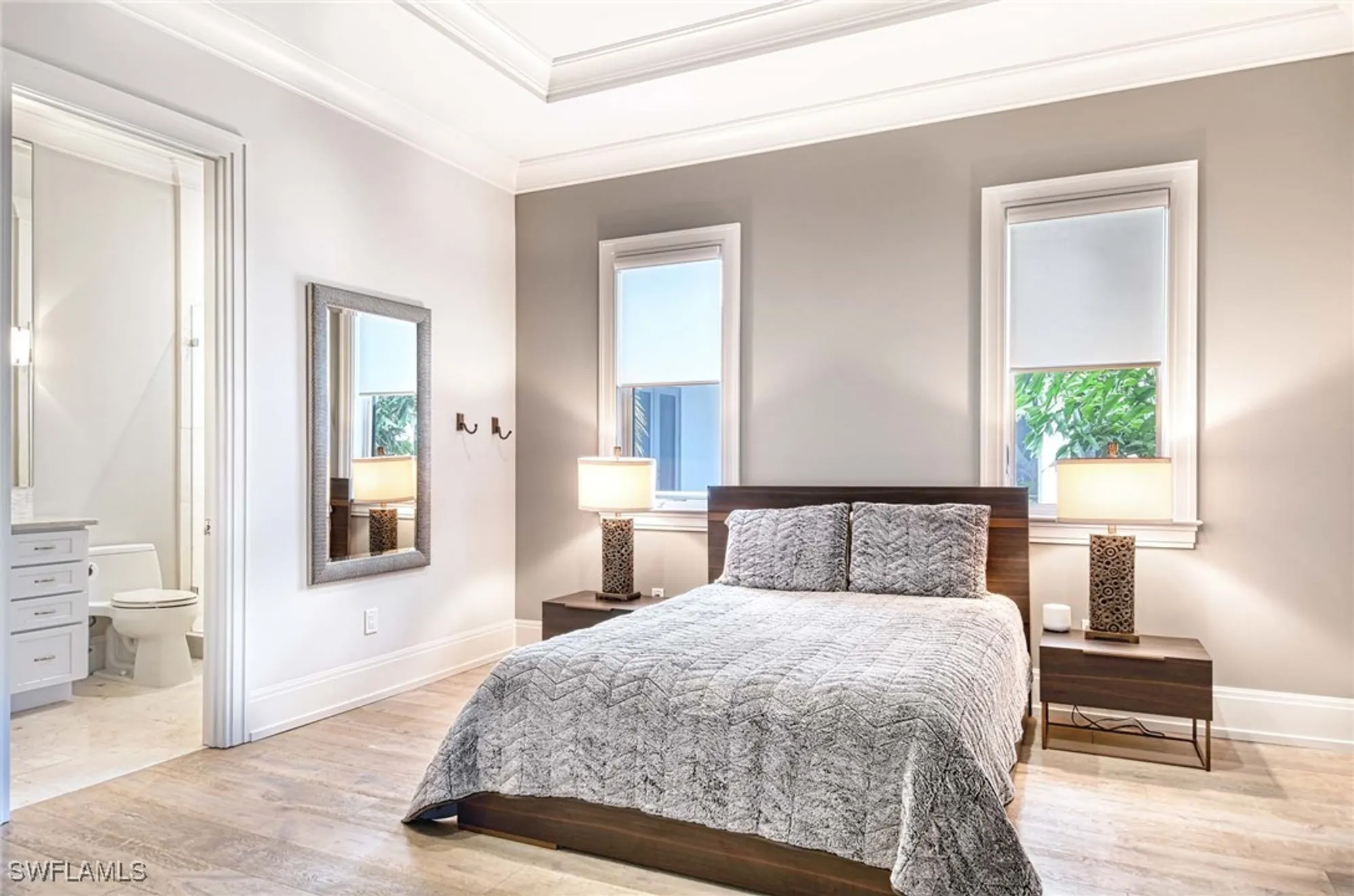 Property Slideshow image 30 of 39 | 565 fairway ter, Naples, FL, 34103