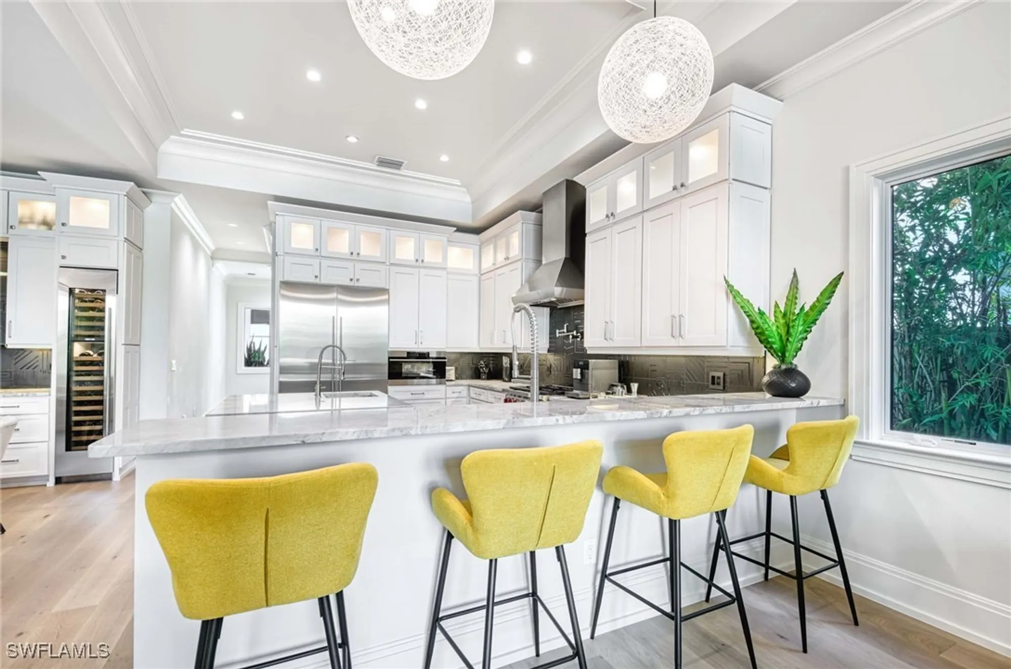 Property Slideshow image 7 of 39 | 565 fairway ter, Naples, FL, 34103