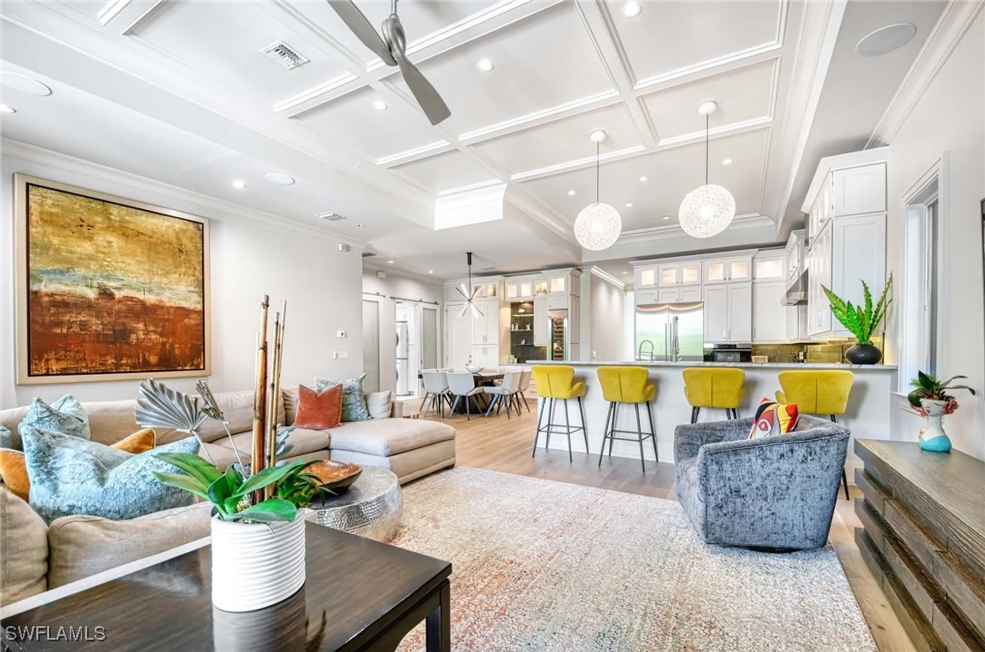 Property Slideshow image 8 of 39 | 565 fairway ter, Naples, FL, 34103