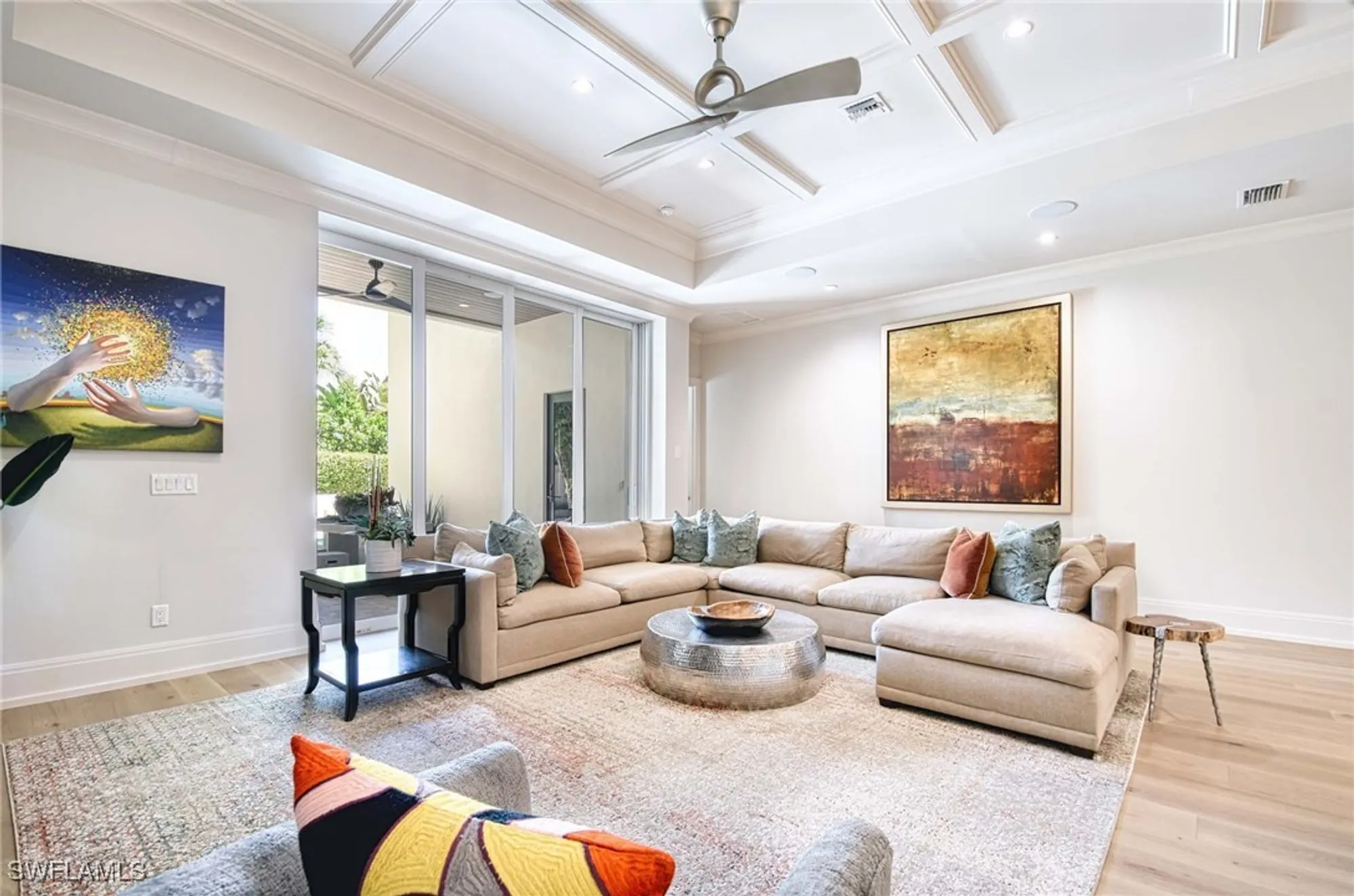 Property Slideshow image 9 of 39 | 565 fairway ter, Naples, FL, 34103