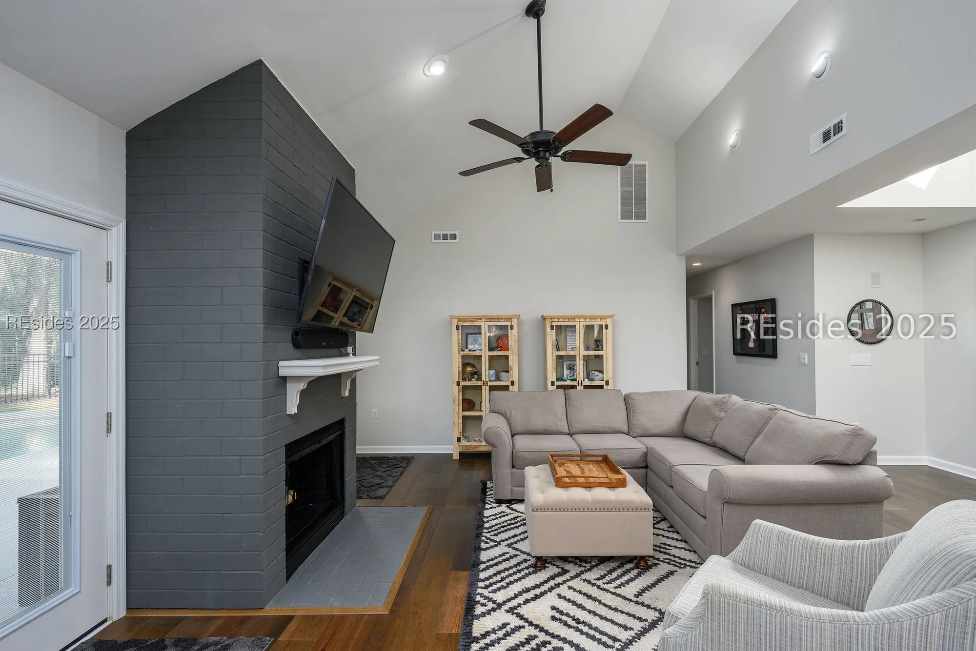 Property Slideshow image 10 of 47 | 20 edgewood dr, Hilton Head Island, SC, 29926