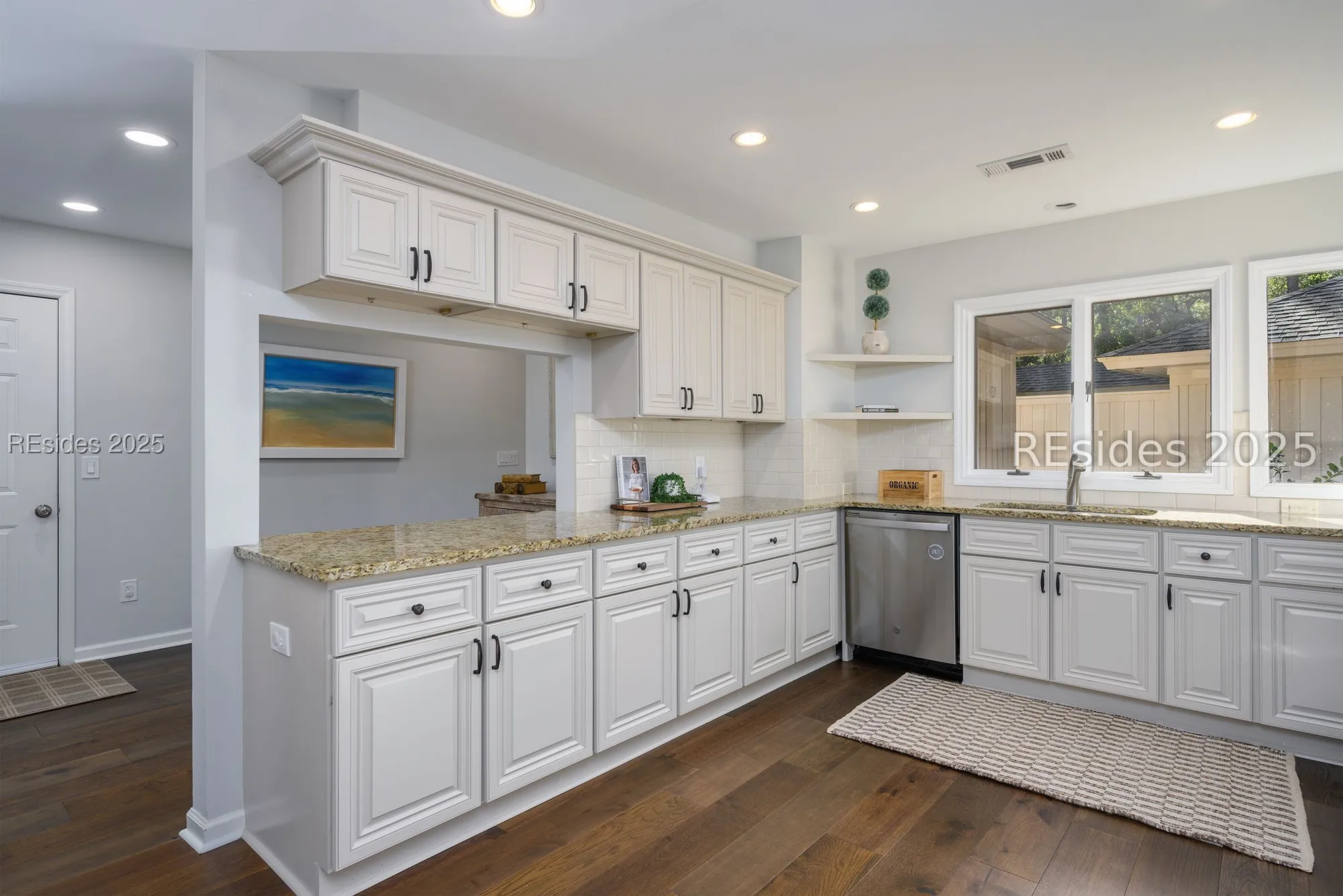 Property Slideshow image 13 of 47 | 20 edgewood dr, Hilton Head Island, SC, 29926