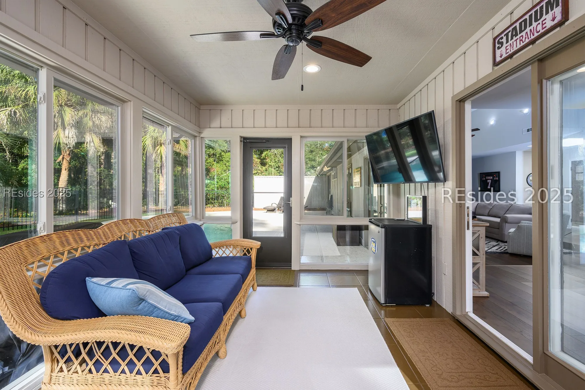 Property Slideshow image 39 of 47 | 20 edgewood dr, Hilton Head Island, SC, 29926