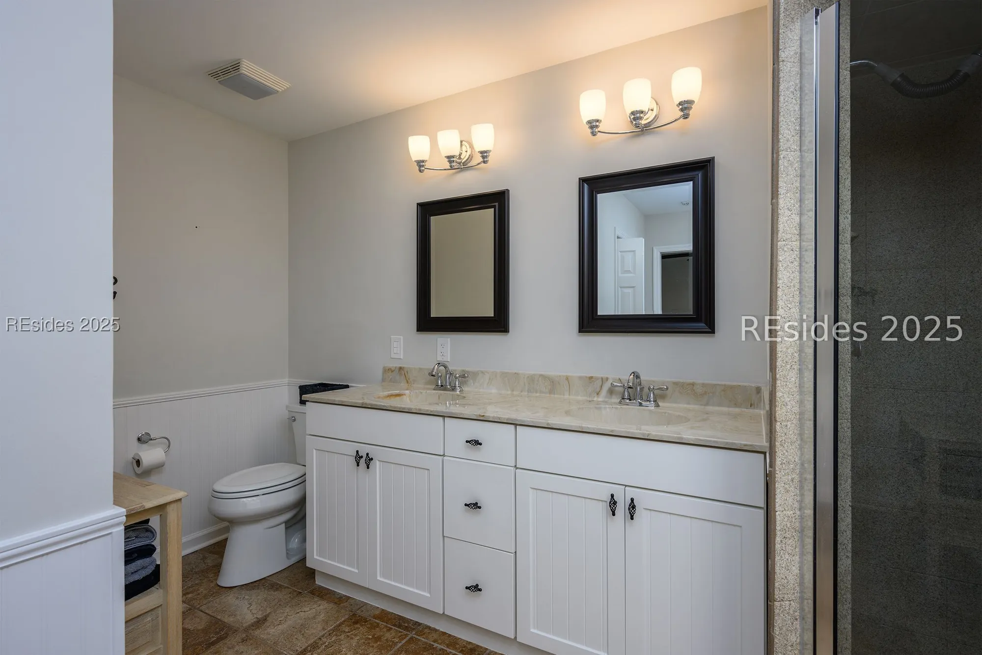 Property Slideshow image 33 of 47 | 20 edgewood dr, Hilton Head Island, SC, 29926