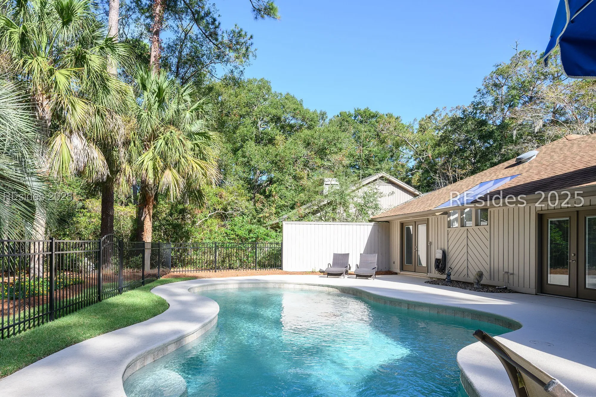 Property Slideshow image 42 of 47 | 20 edgewood dr, Hilton Head Island, SC, 29926