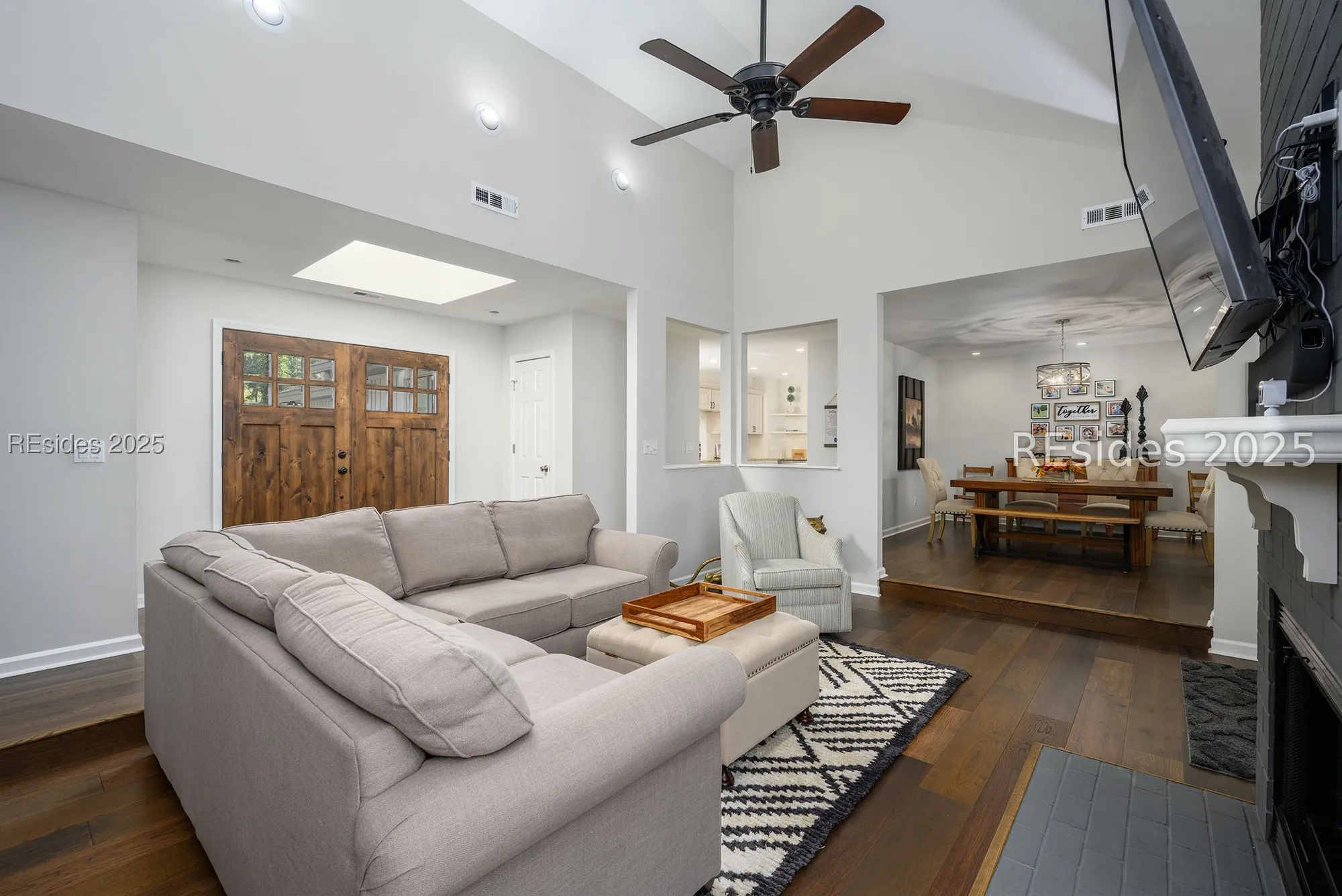 Property Slideshow image 6 of 47 | 20 edgewood dr, Hilton Head Island, SC, 29926